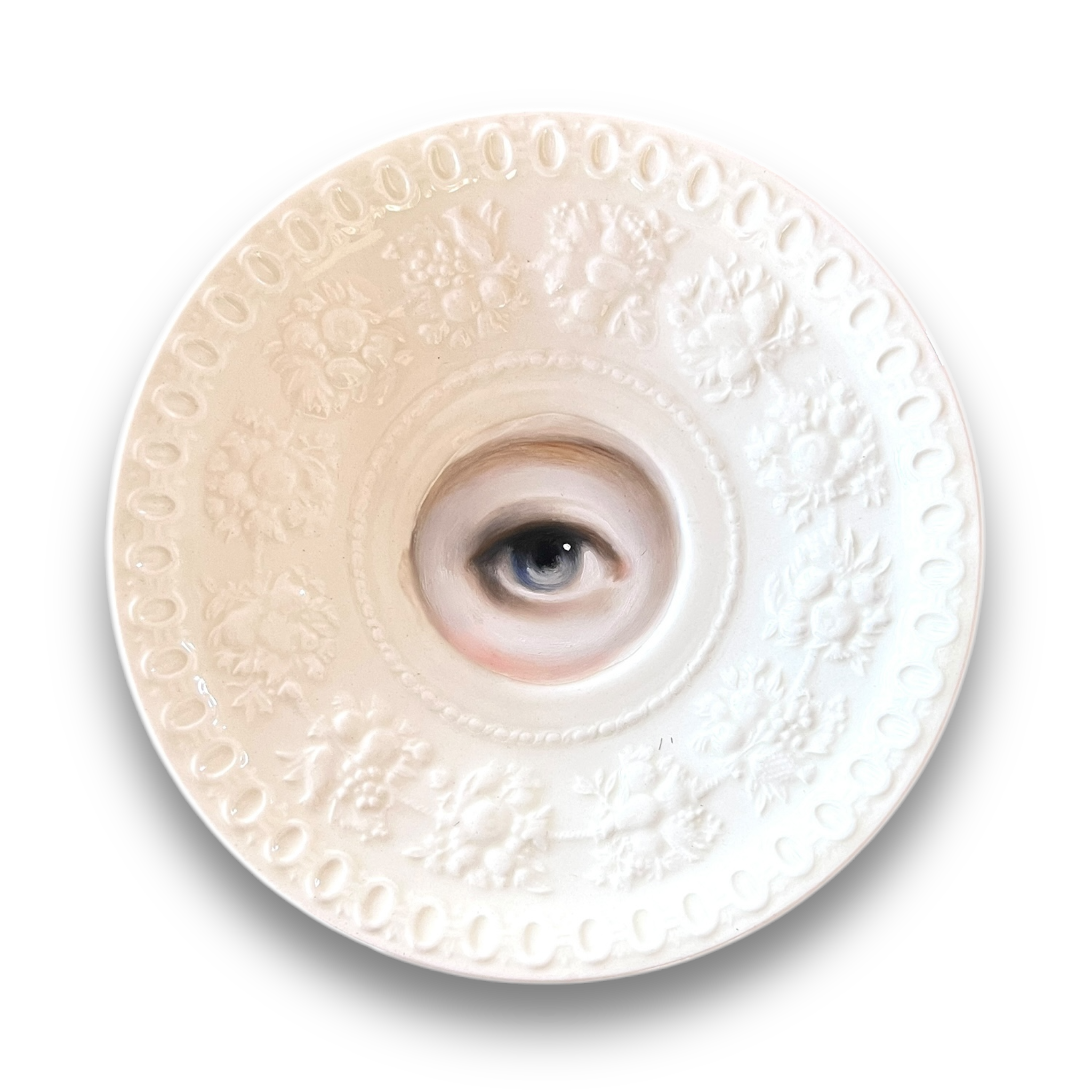 No. 2899 Lover's Eye Painting on a Wedgwood "Wellesley" Plate