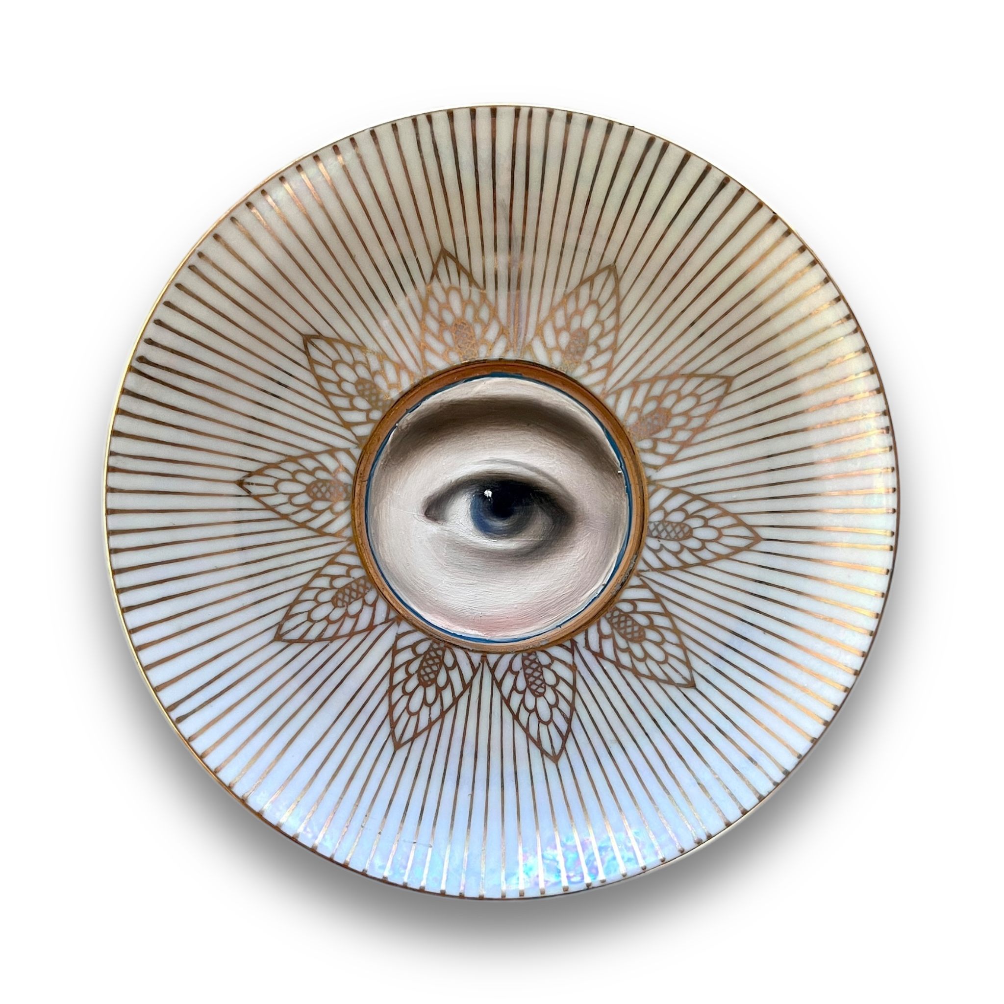 No. 2950 Lover's Eye Painting on a Pearl Luster Plate with a Gold Sunburst Design