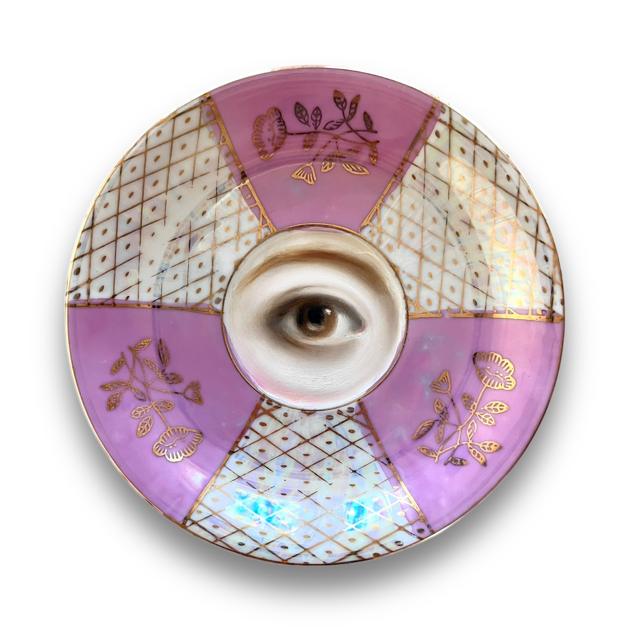 No. 2938 Lover's Eye Painting on a Pink Luster Plate with Fishscale Pattern