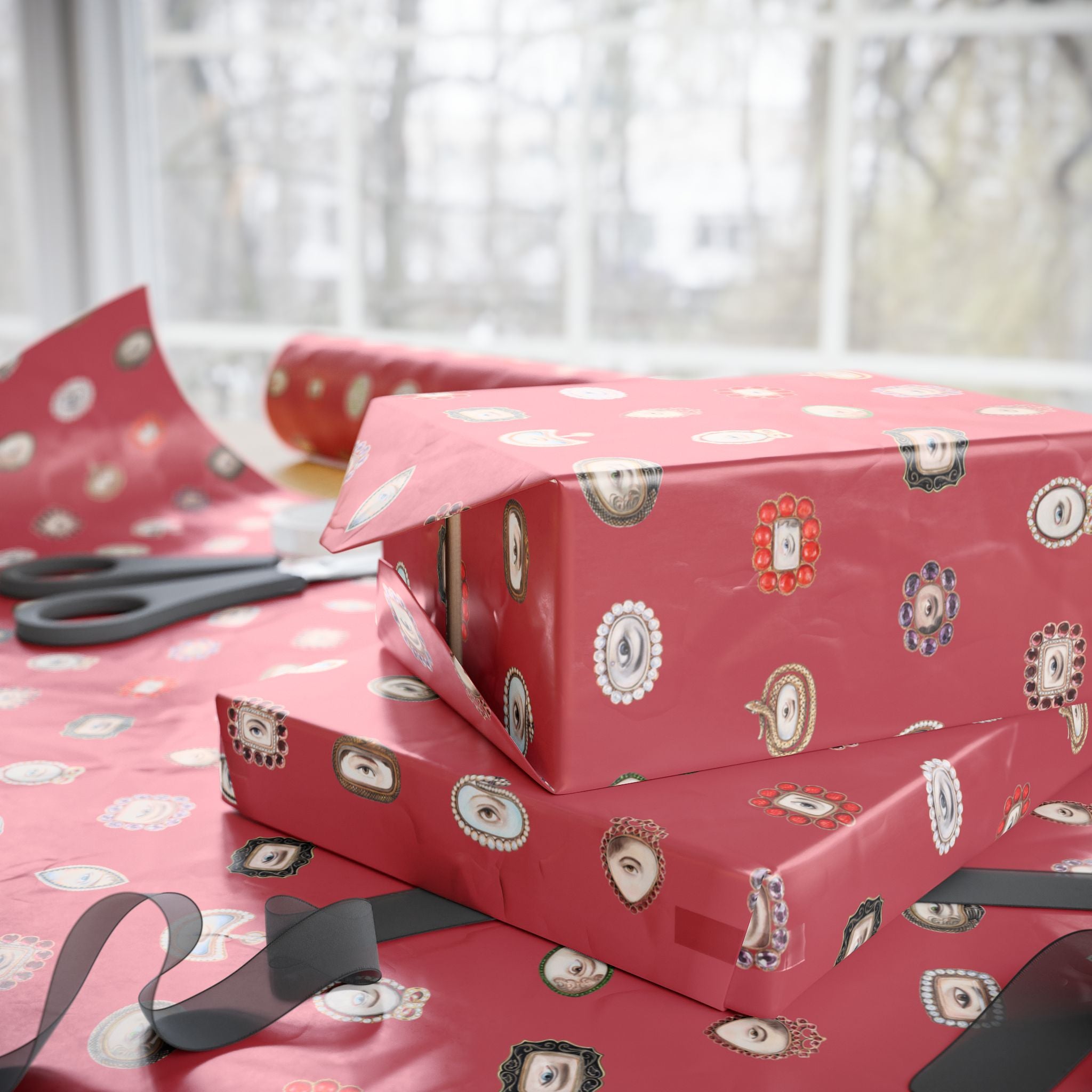 Lover's Eye Wrapping Paper (Raspberry)