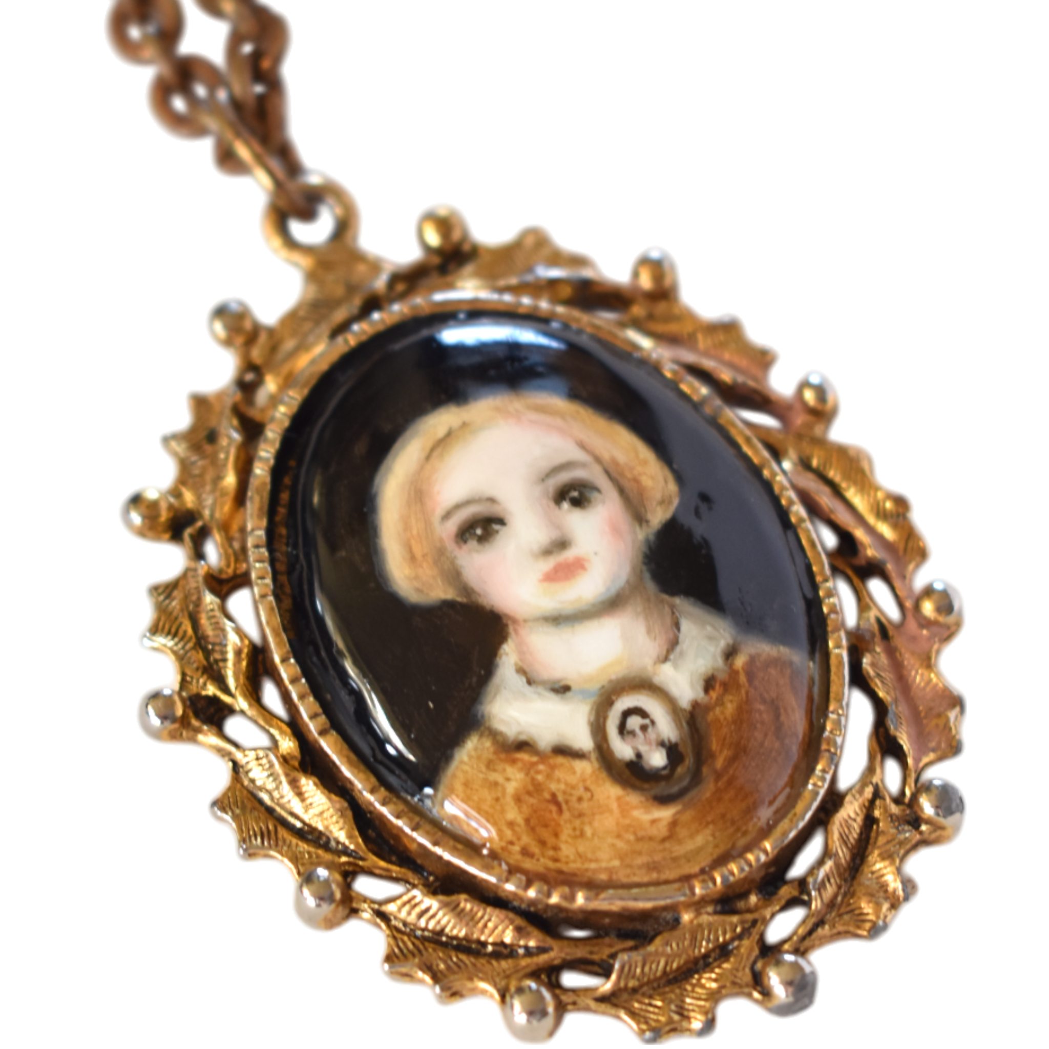 No. 2452 "Imogen" Portrait Pendant Necklace