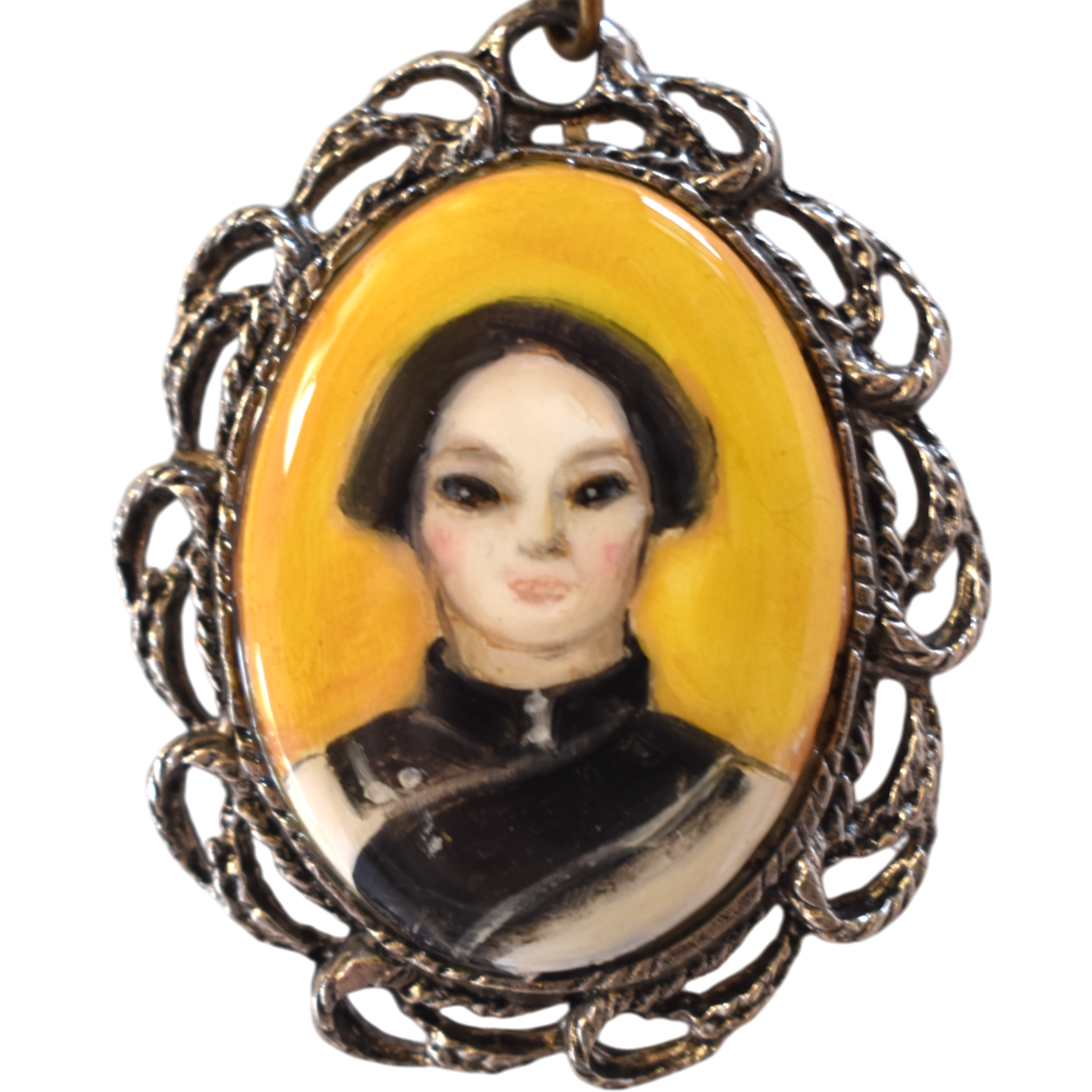 No. 2454 "Mae" Portrait Pendant Necklace