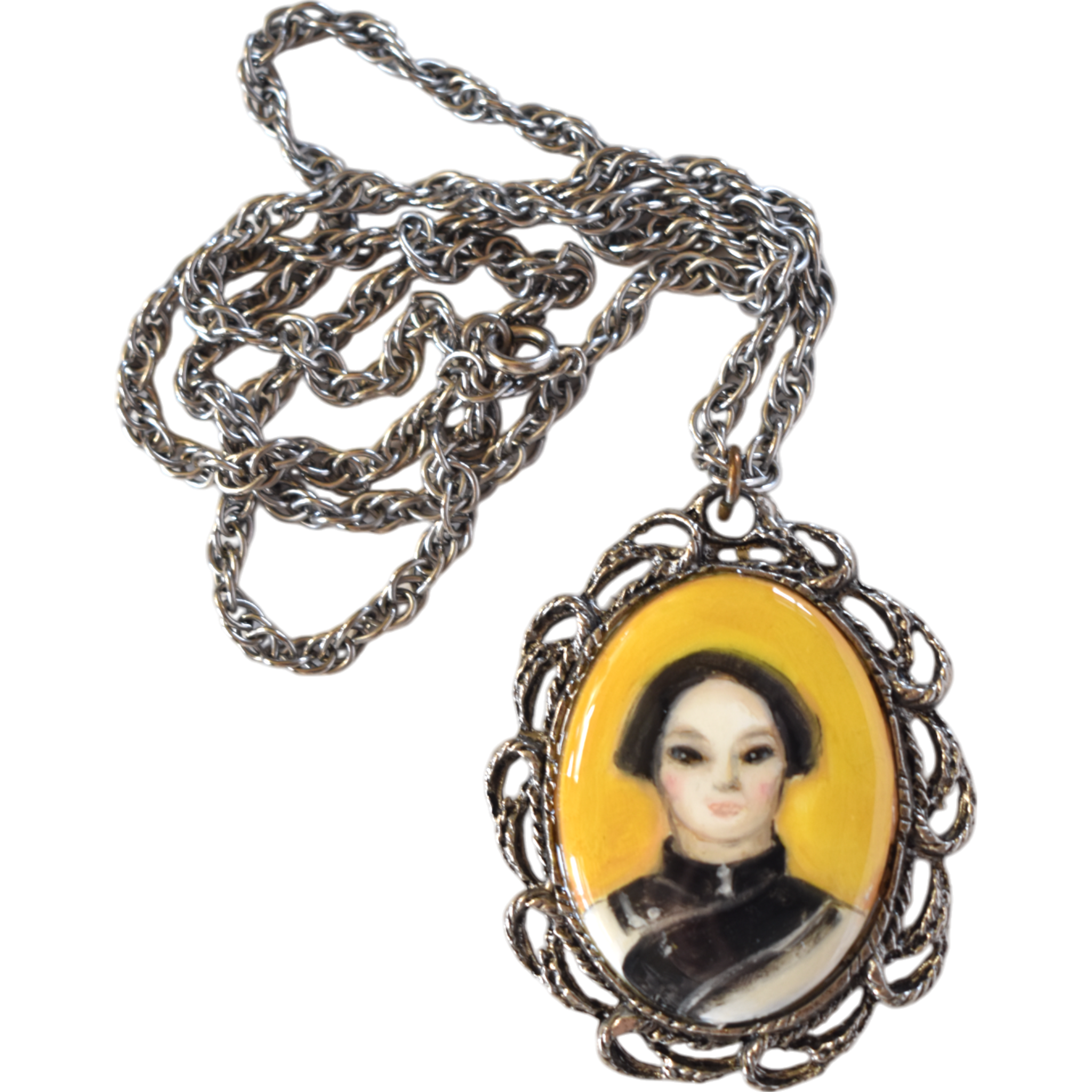 No. 2454 "Mae" Portrait Pendant Necklace