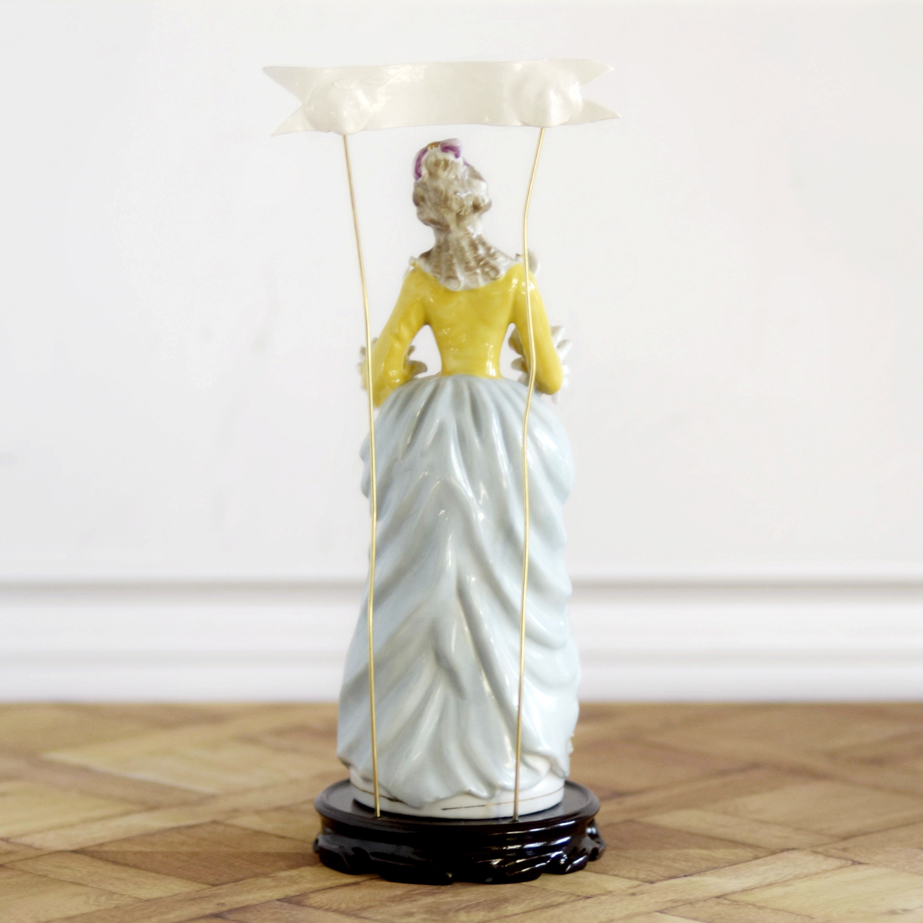 I LOVE YOU THIS MUCH