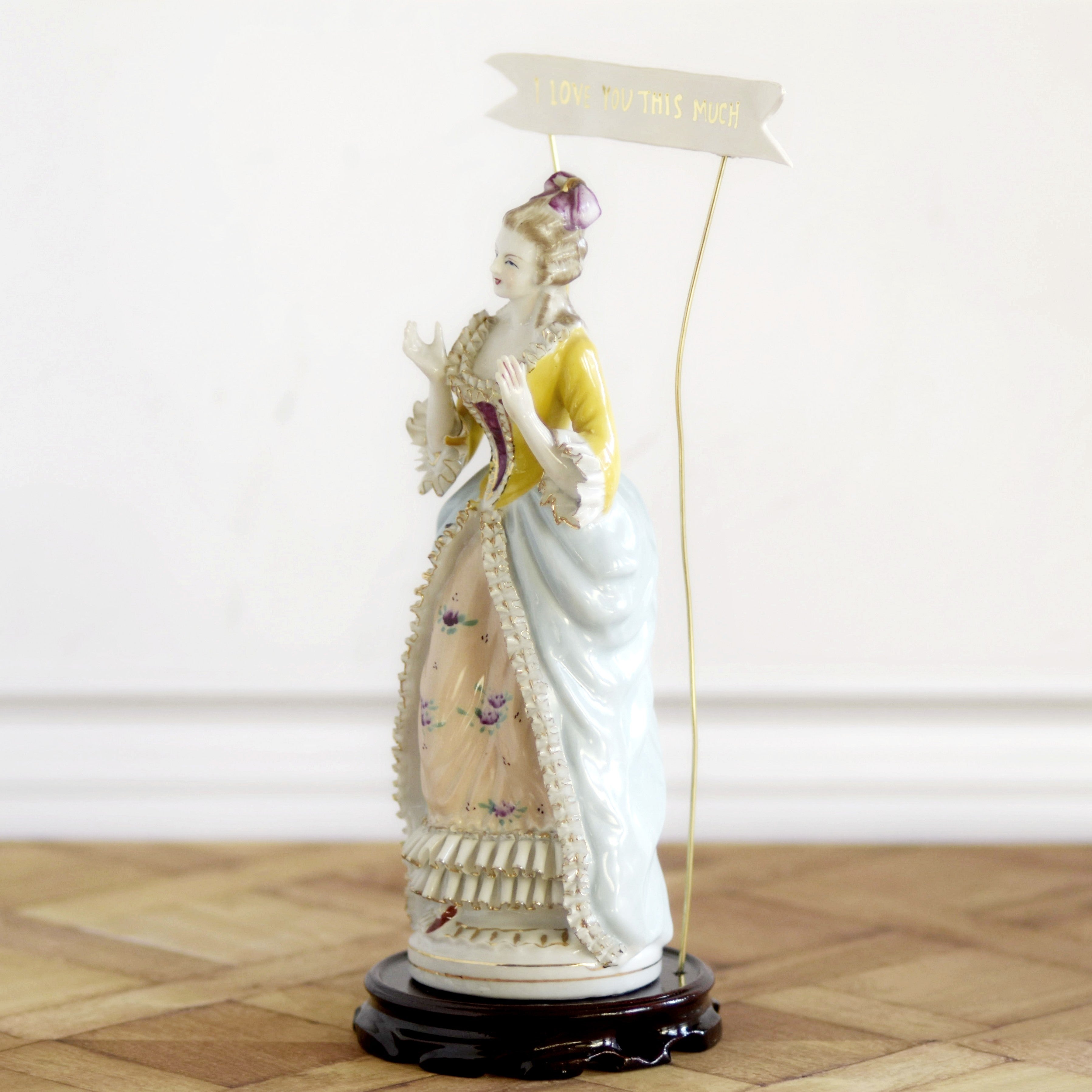 I LOVE YOU THIS MUCH