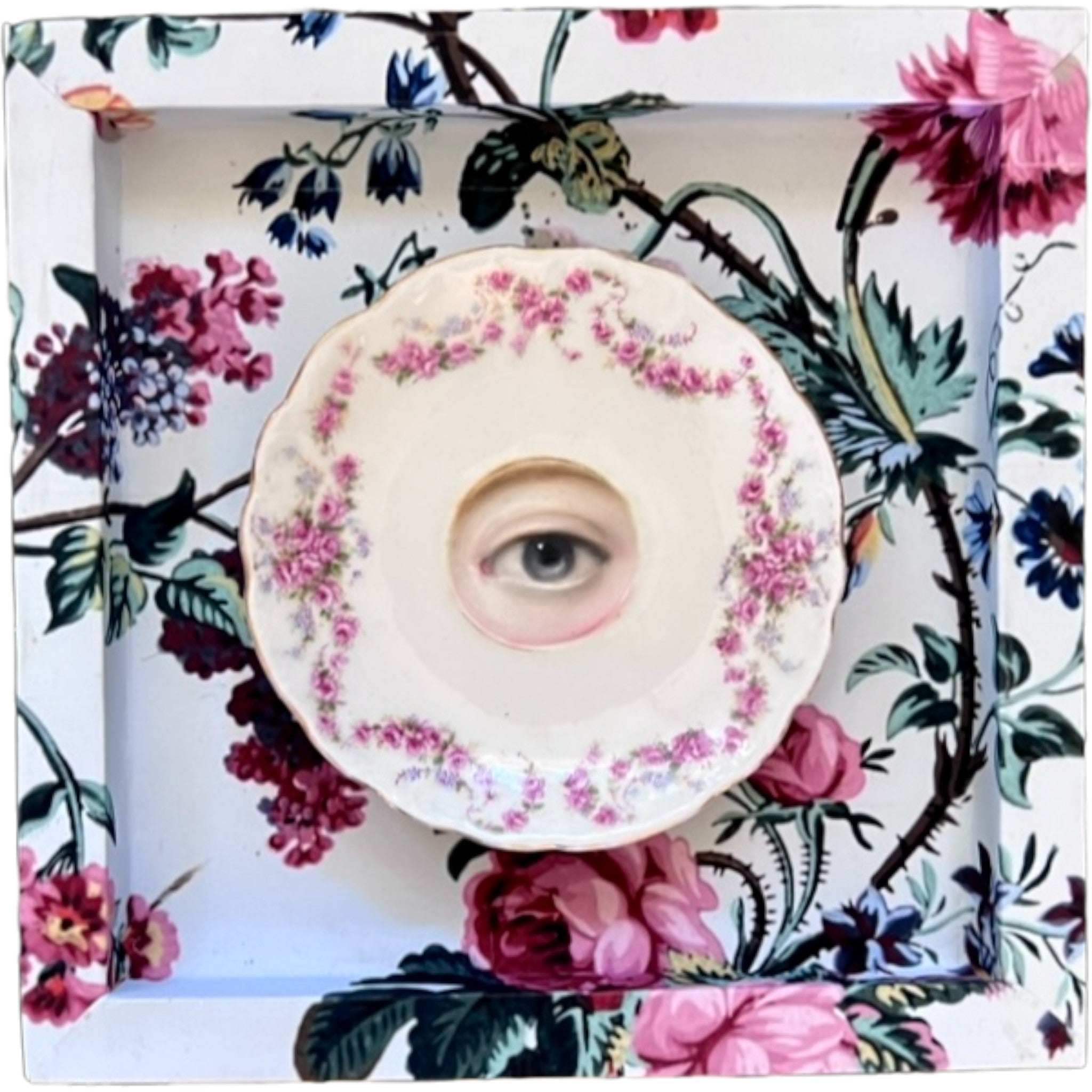No. 1816 Lover's Eye Painting on a Bavarian Rose Garland Plate (8.25")