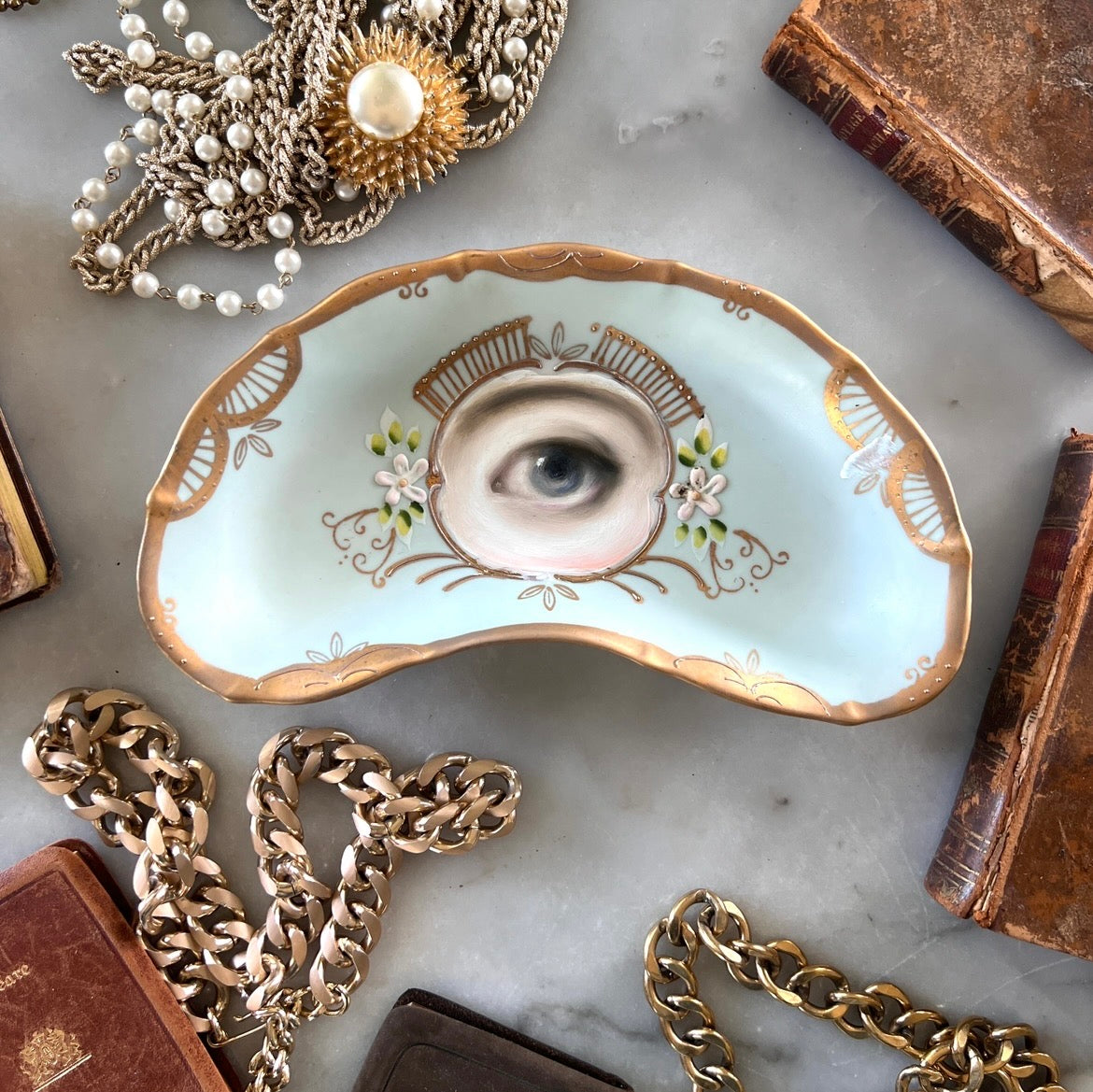 No. 3577 Lover's Eye Painting on a Rococo Crescent Dish - Pale Blue