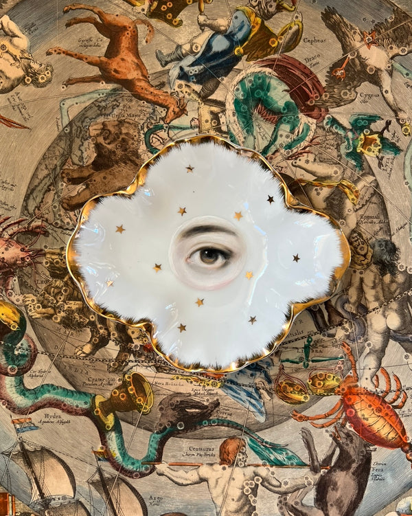 New! - Lover's Eye Painting on a Cloud-Shaped Plate with Gilt Stars