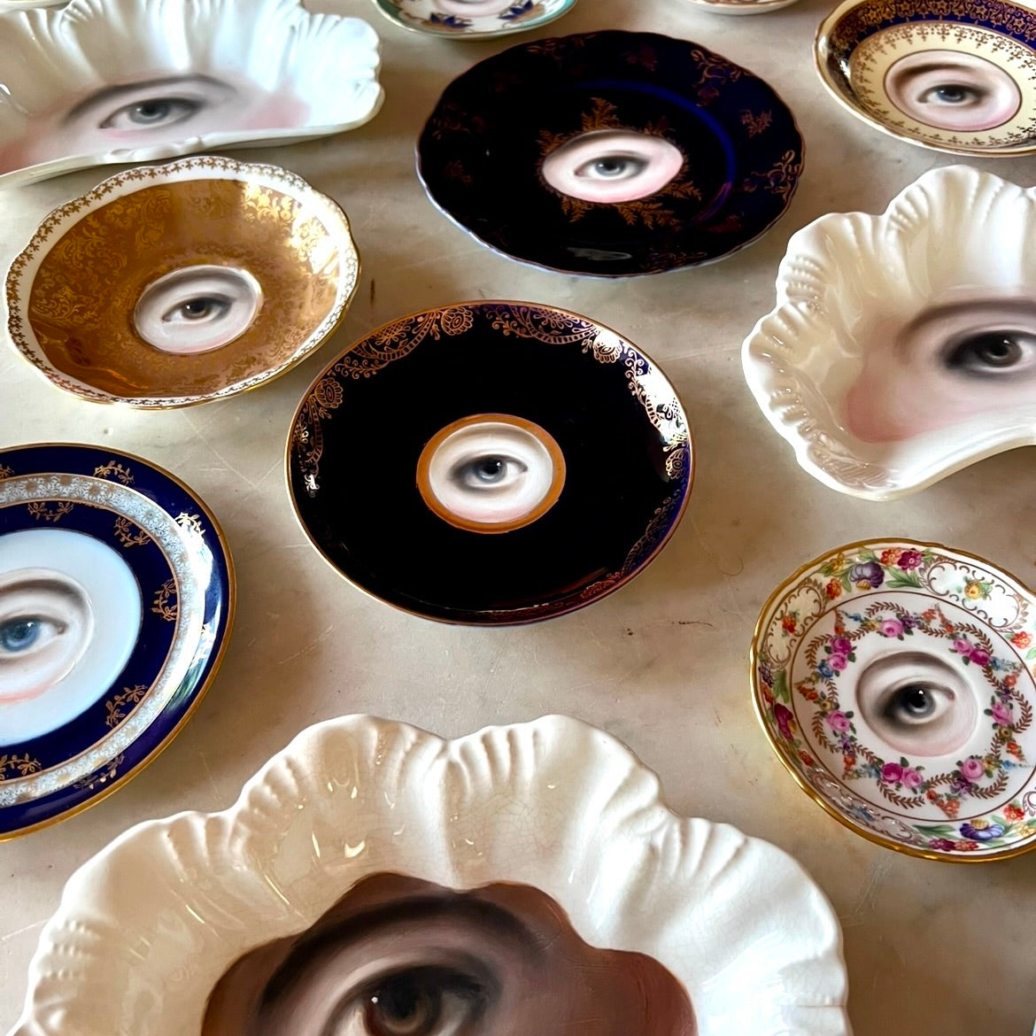 No. 2781 Lover's Eye Painting on a St. Petersburg Cobalt and Gilt Plate