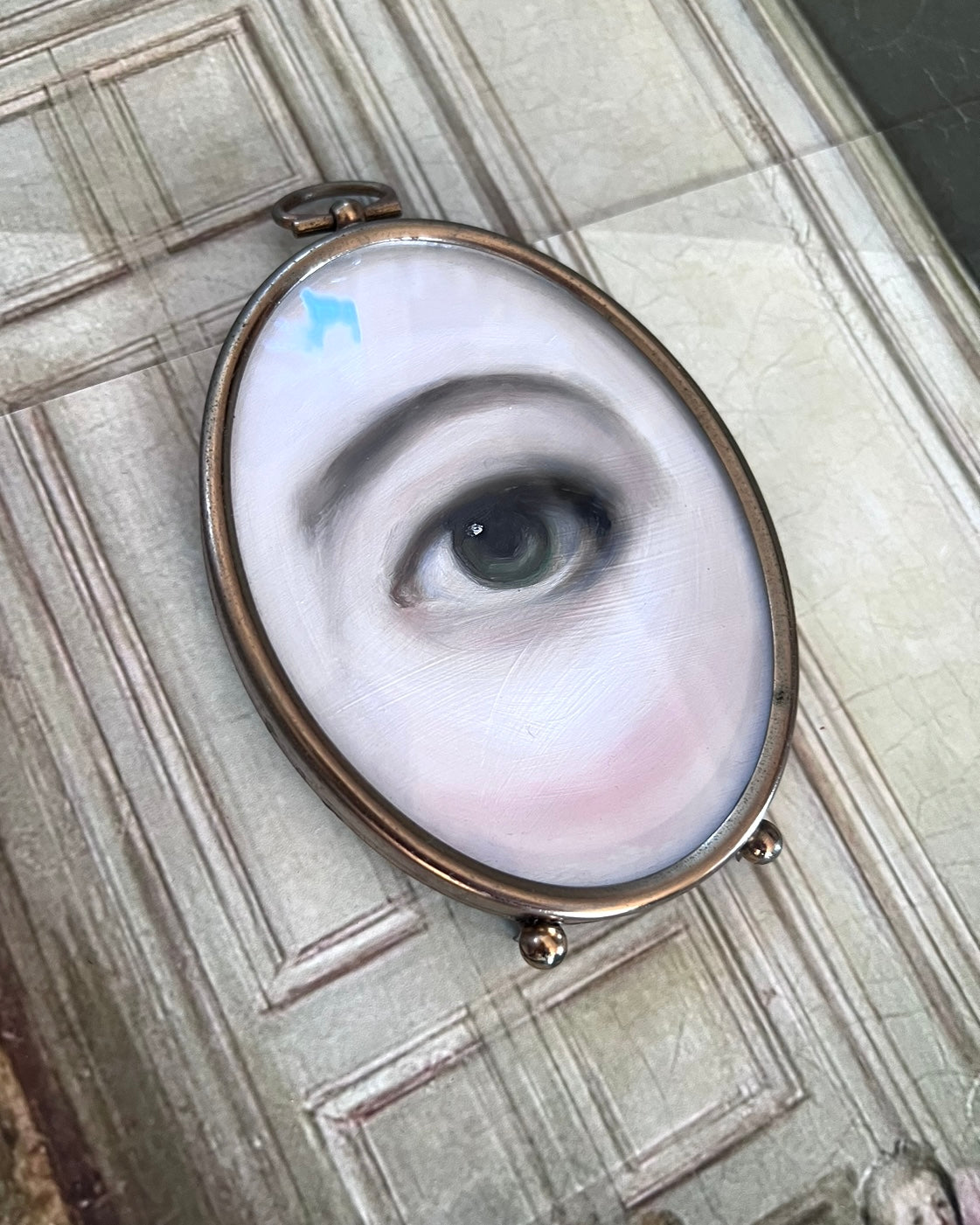 No. 2209 Lover's Eye Painting in an Antique Oval Frame with Bubble Glass