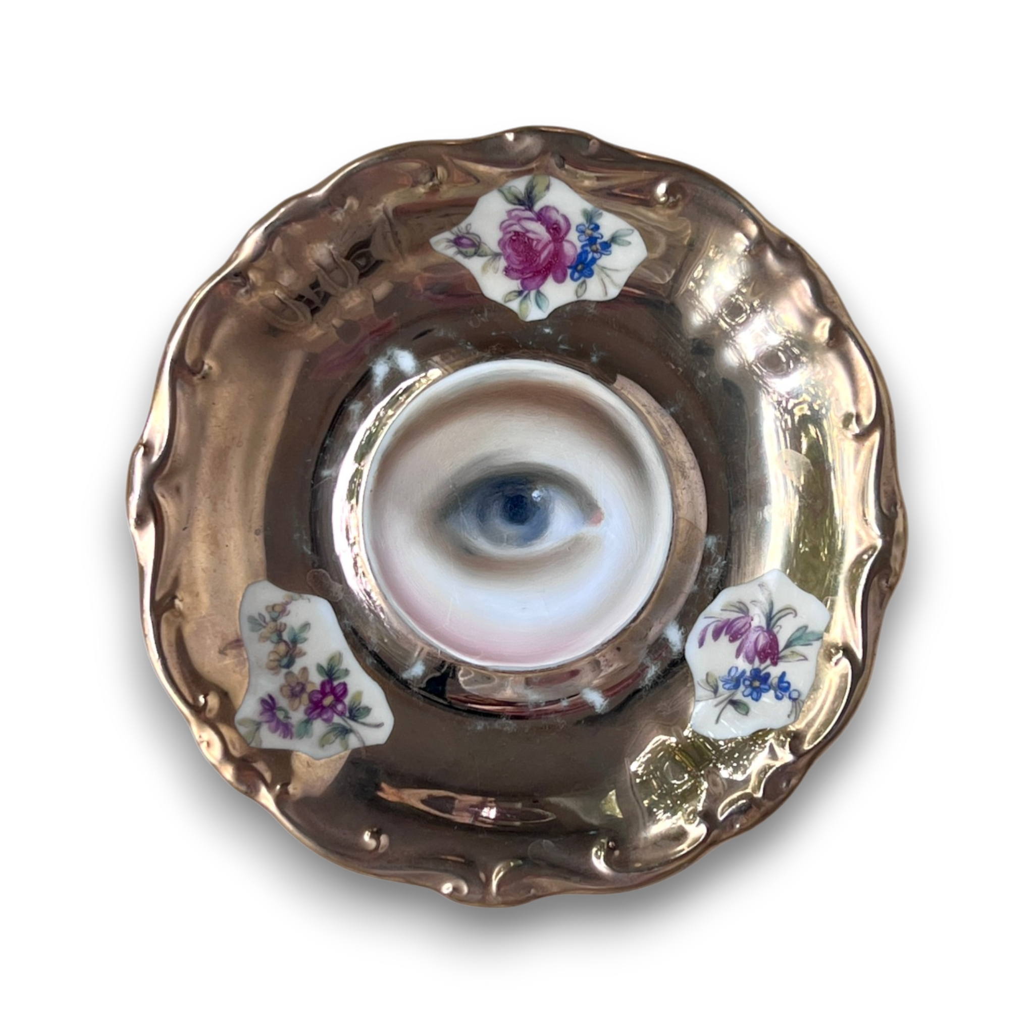 No. 3725 Lover's Eye Painting on a Gold Floral Luster Plate