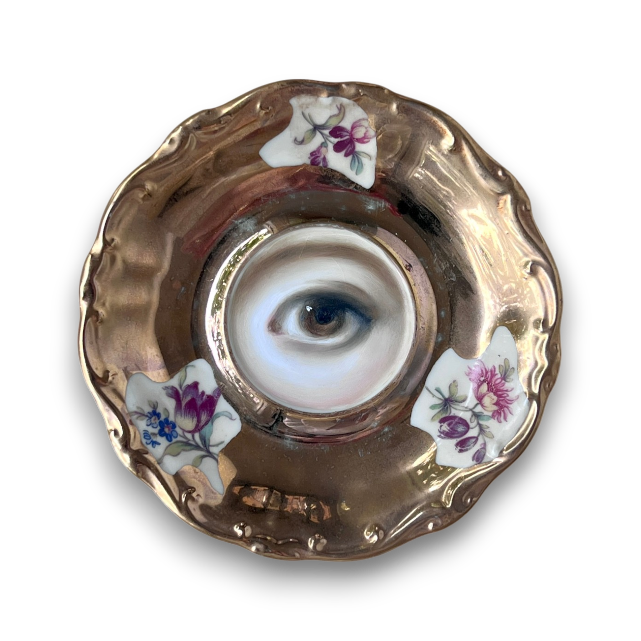 No. 3724 Lover's Eye Painting on a Gold Floral Luster Plate
