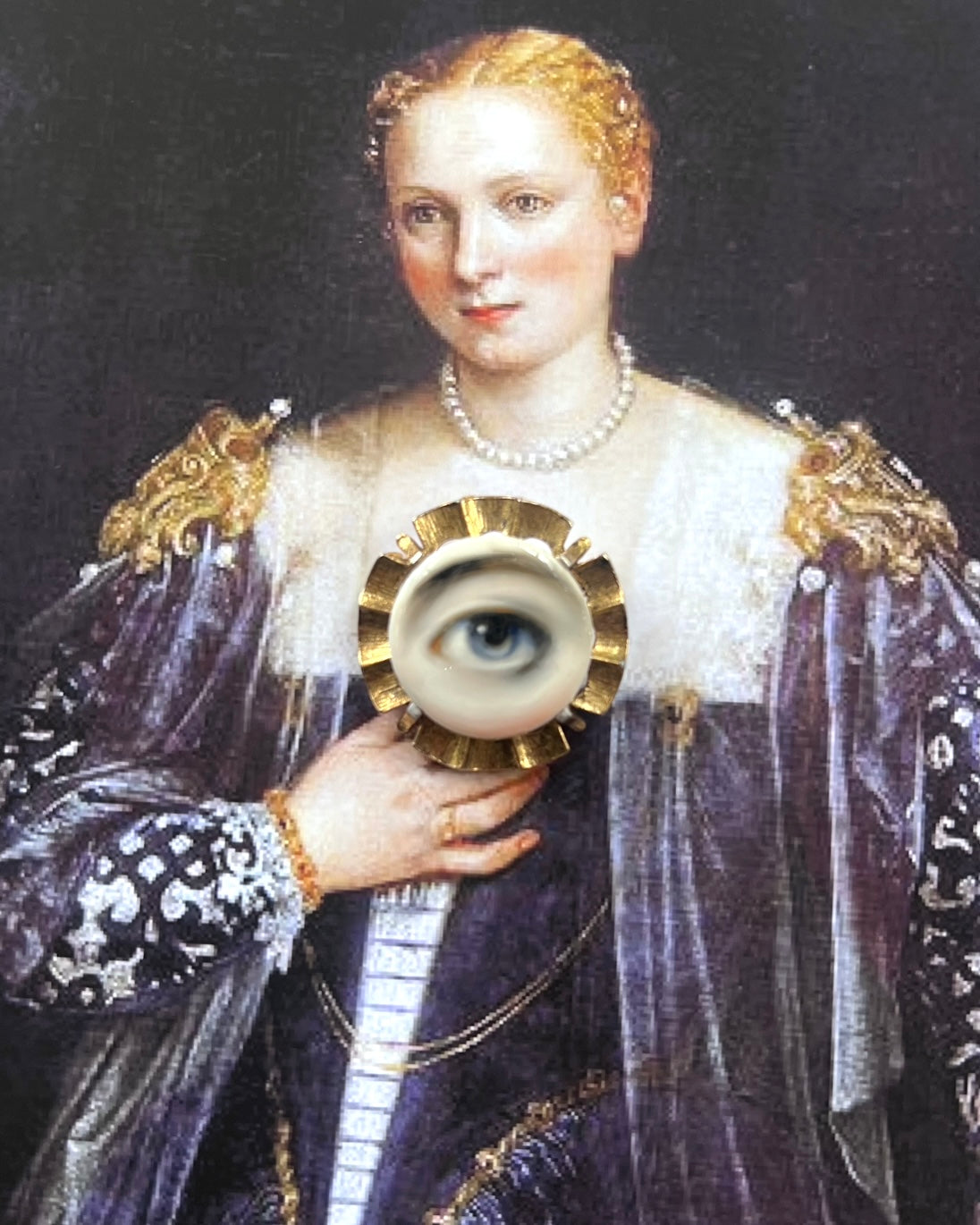 No. 2286 Lover's Eye Round Brooch