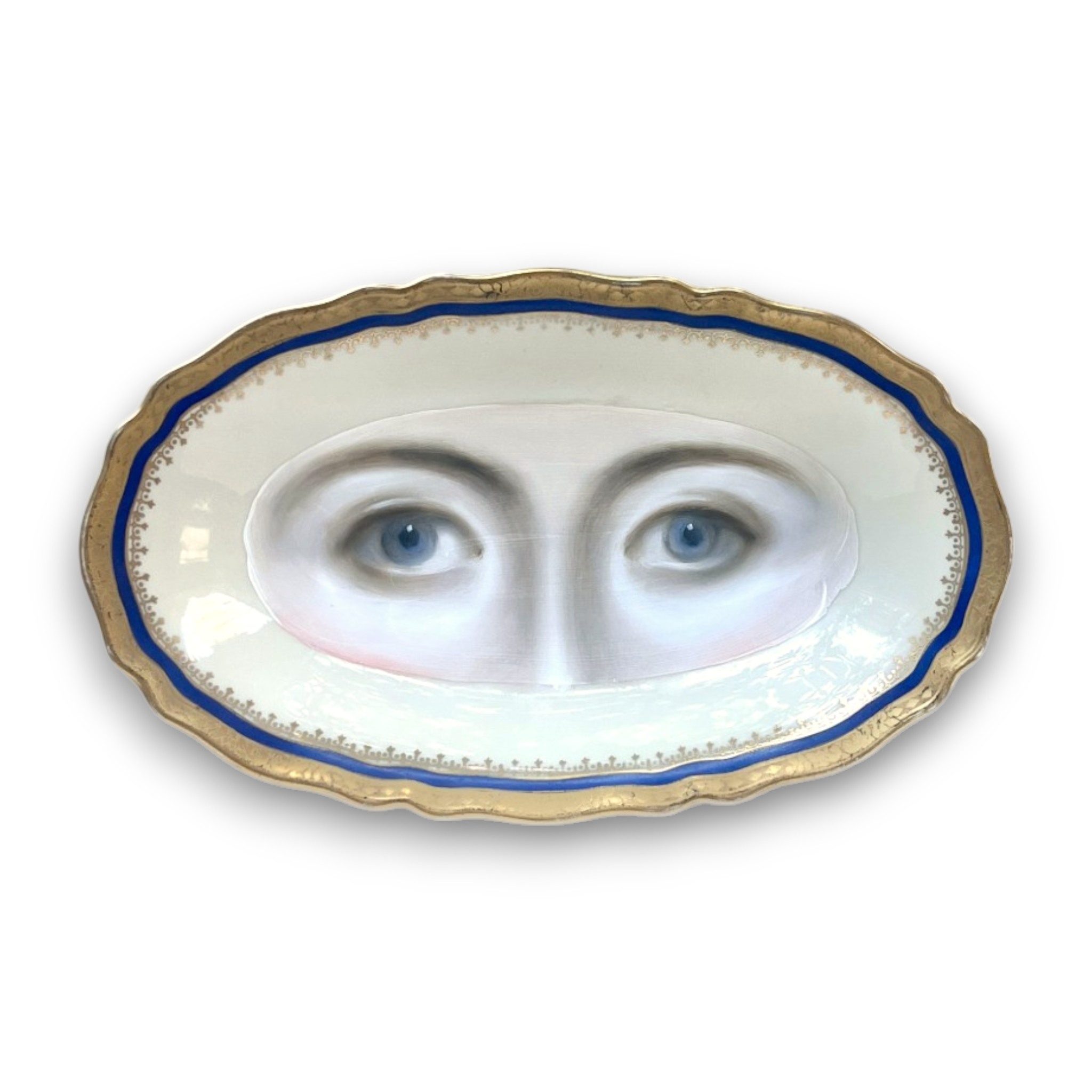 No. 3770 Lover’s Eye Painting on a Blue & Gold Dish