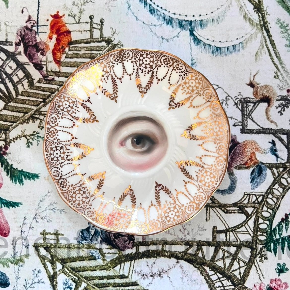 No. 2798 Lover's Eye Painting on an English Gold Garland Plate