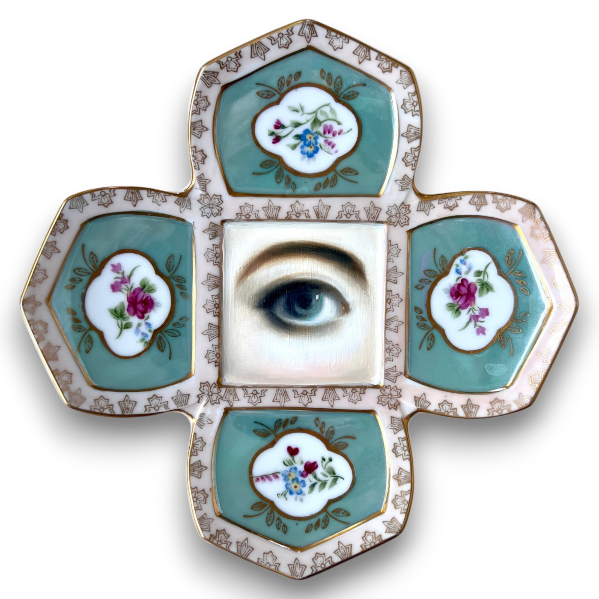 No. 3783 Lover’s Eye Painting on a Blue Quatrefoil Dish