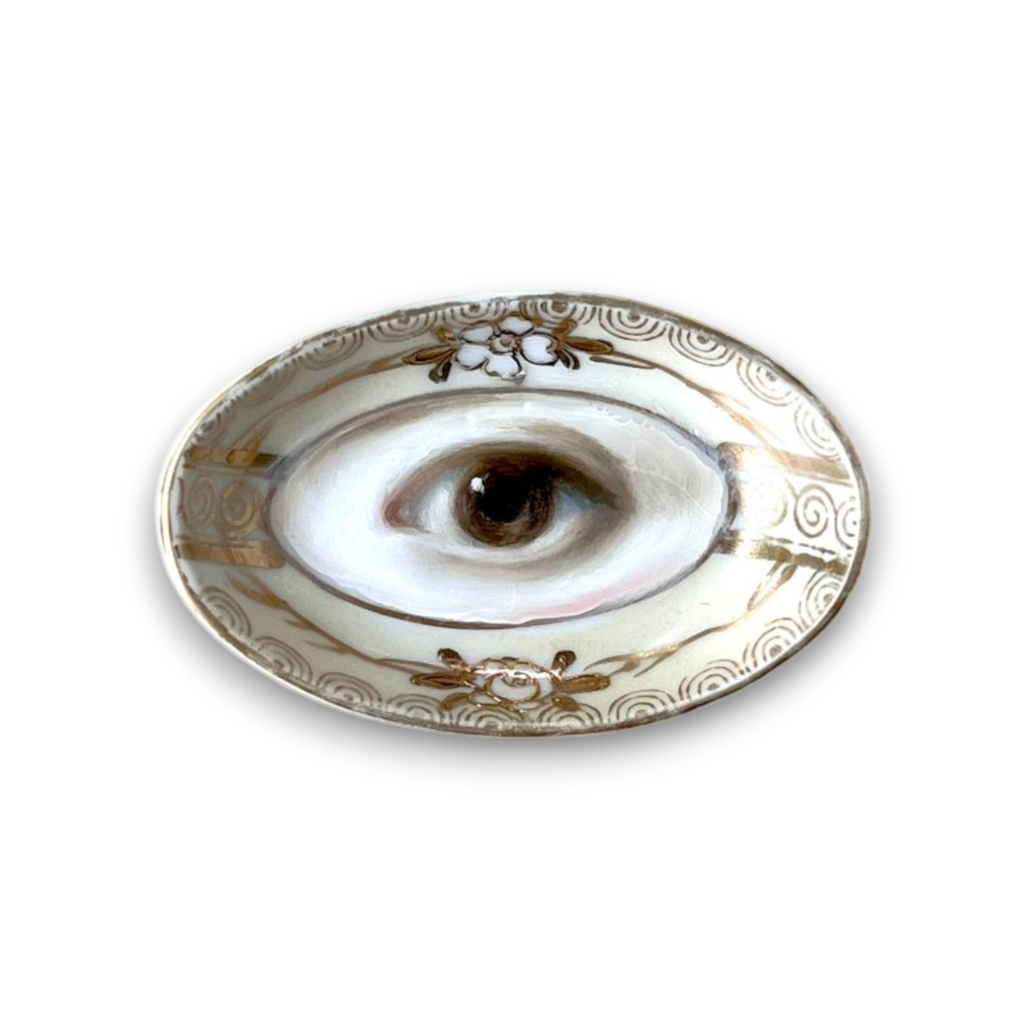 No. 3794 Lover’s Eye Painting on a Mini Cream & Gold Dish