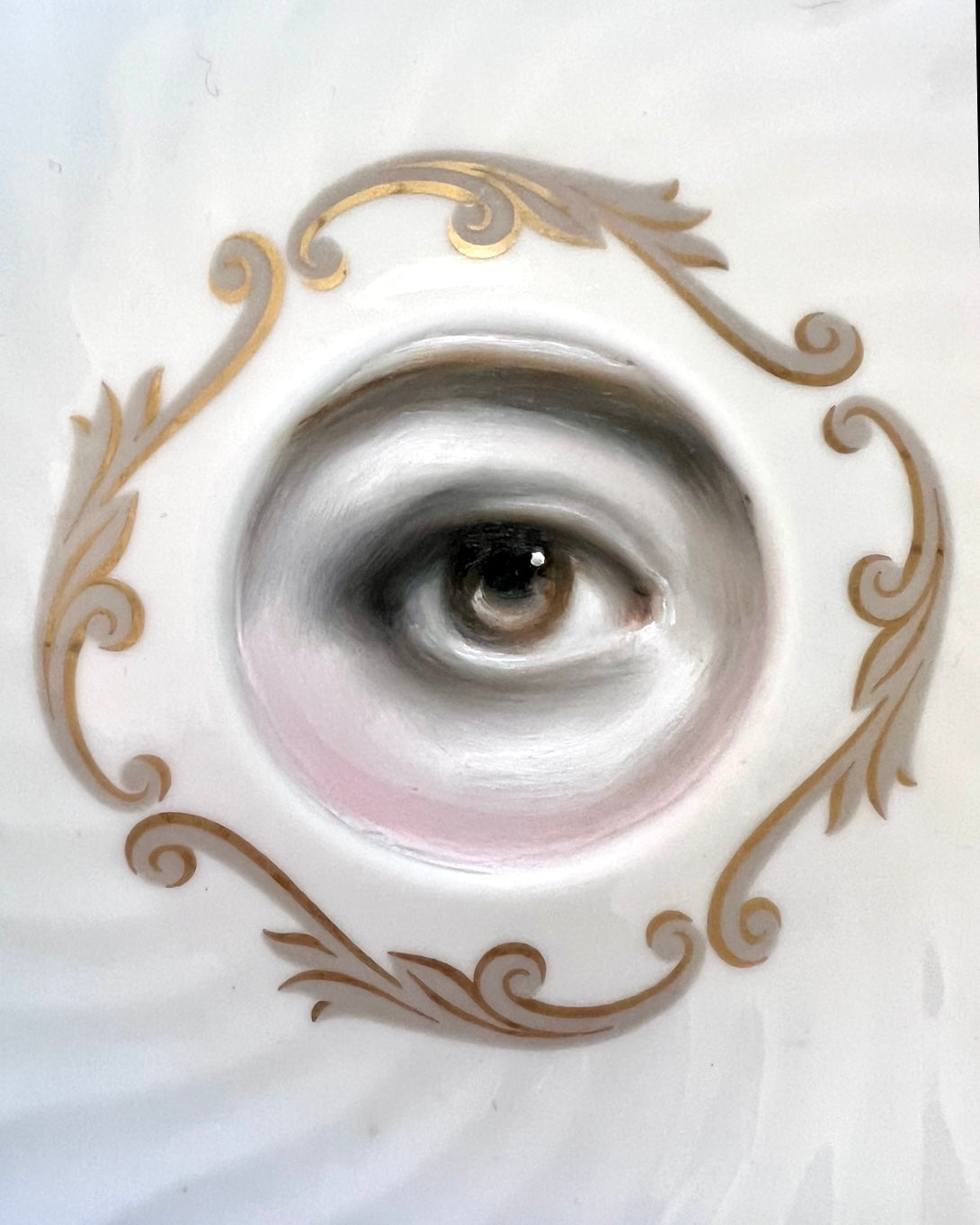 No. 2306 Lover's Eye Painting on a "Baroque" Pattern Plate