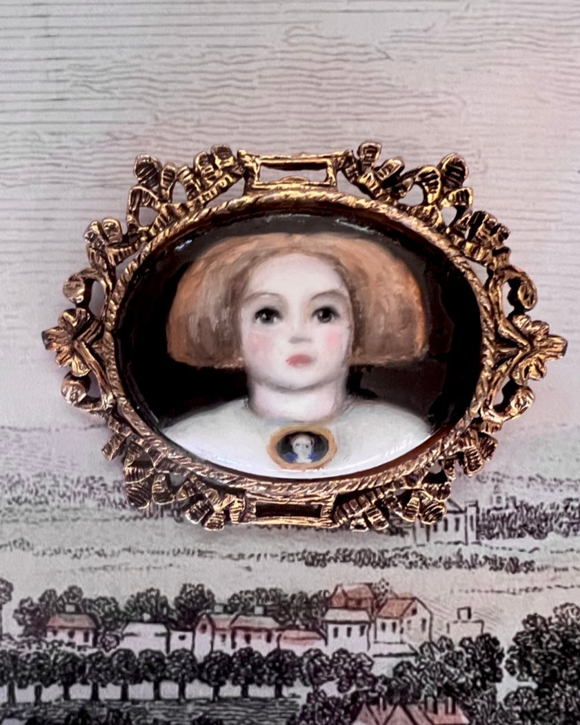 No. 2333 "Lisbet" Portrait Brooch