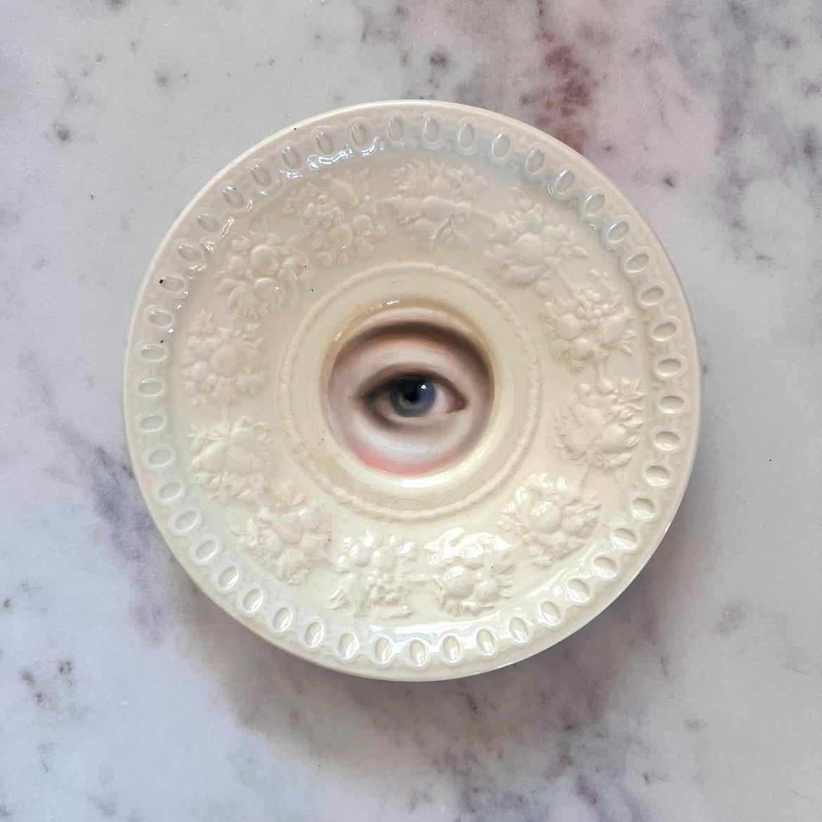 No. 2825 Lover's Eye Painting on a Wedgwood "Wellesley" White Plate