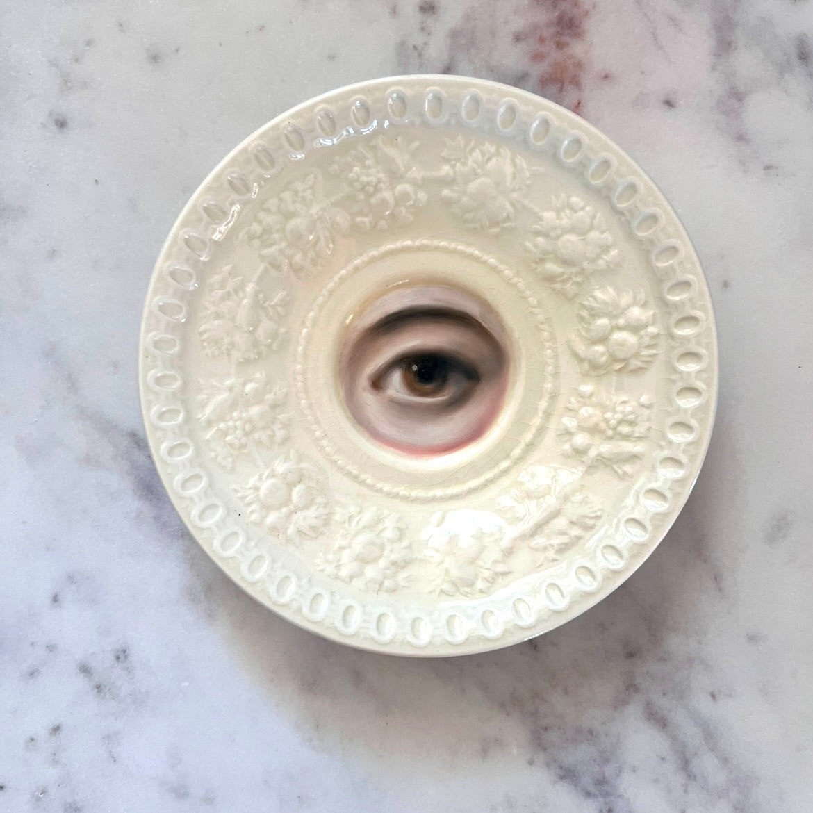 No. 2826 Lover's Eye Painting on a Wedgwood "Wellesley" White Plate