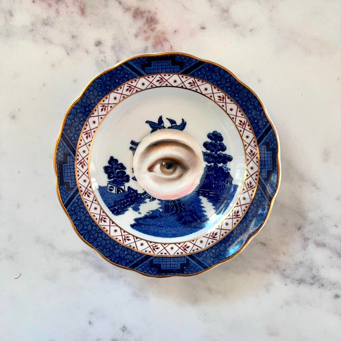 No. 2837 Lover's Eye Painting on a Royal Doulton Chinoiserie Blue Willow Plate