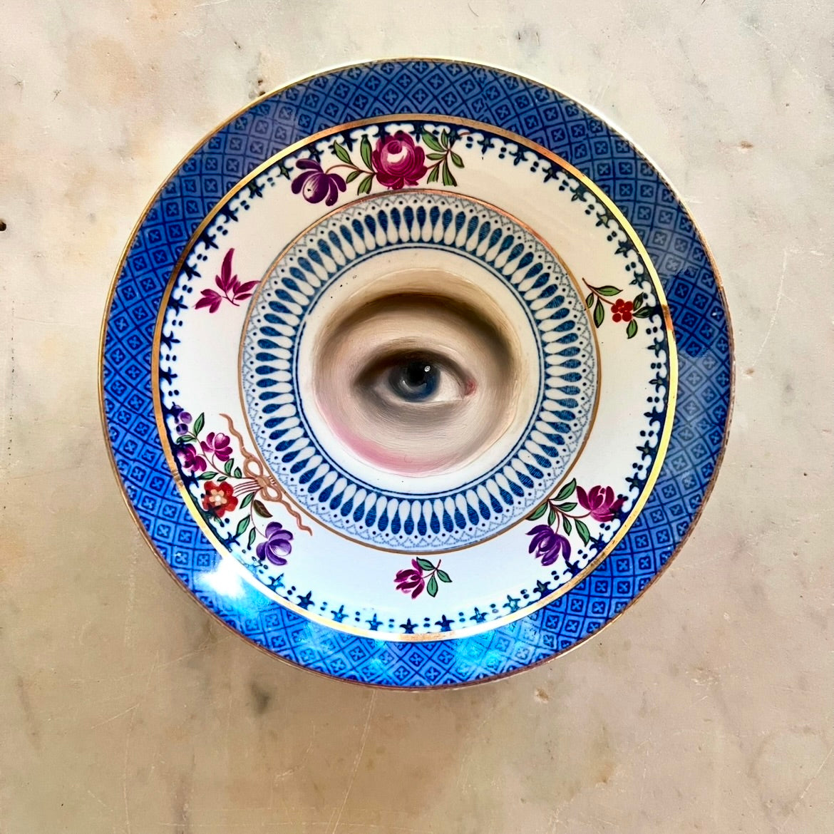 No. 2859 Lover's Eye Painting on an English Lowestoft Pattern Plate