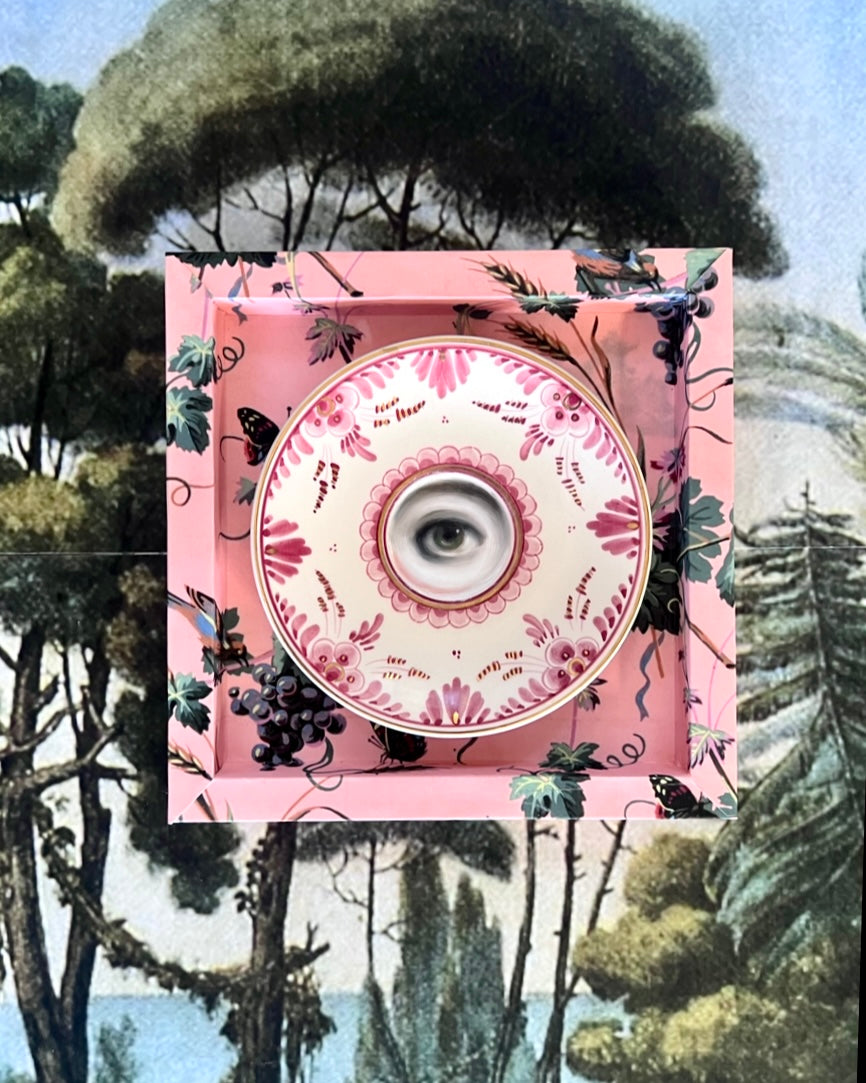 No. 2346 Lover's Eye Painting on a Pink Rood Delft Plate