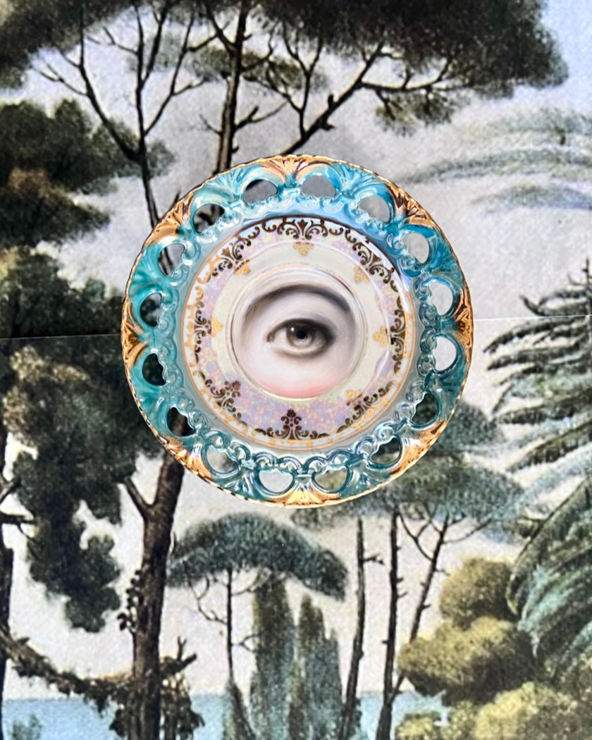 No. 2367 Lover's Eye Painting on an Iridescent Blue Plate