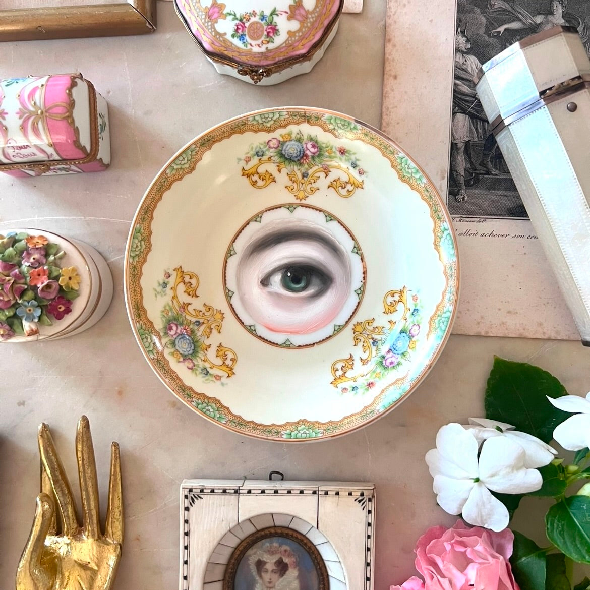 No. 2871 Lover's Eye Painting on a Cream Botanical Plate