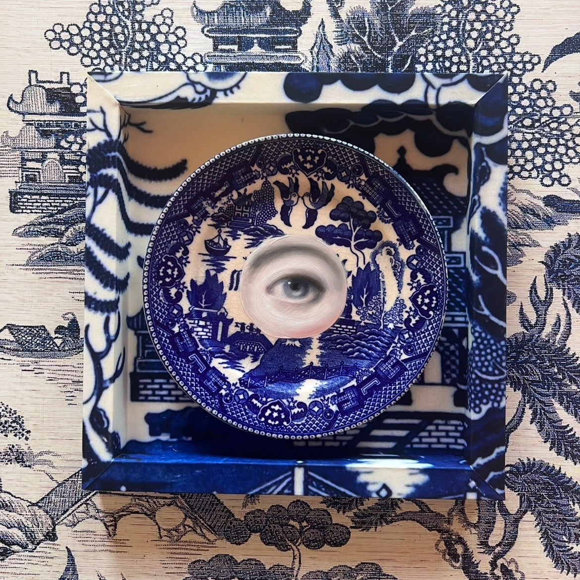 No. 2881 Lover's Eye Painting on a Chinoiserie Blue Willow Plate