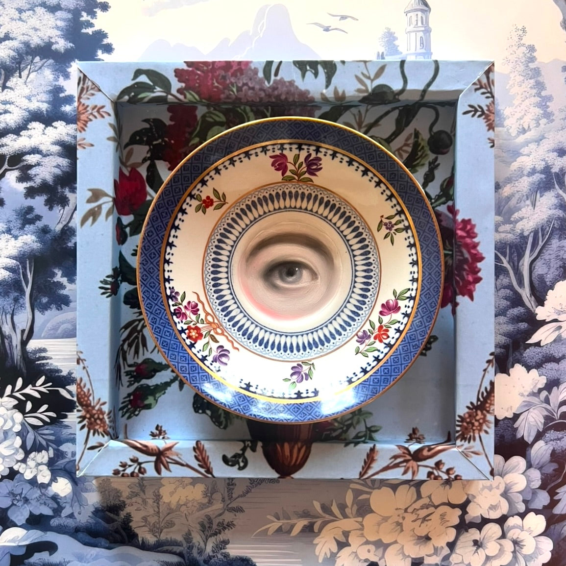 No. 2884 Lover's Eye Painting on an English Lowestoft Pattern Plate