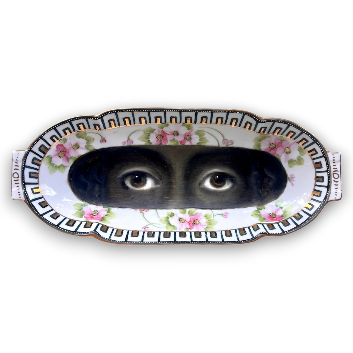 No. 3858 Lover’s Eye Painting on a Pink Floral Porcelain Dish with Geometric Border