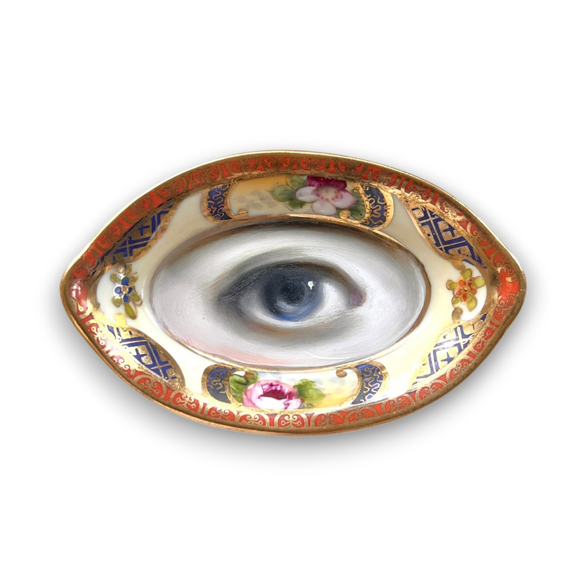 No. 3864 Lover’s Eye Painting on a Mini Rust Floral Dish