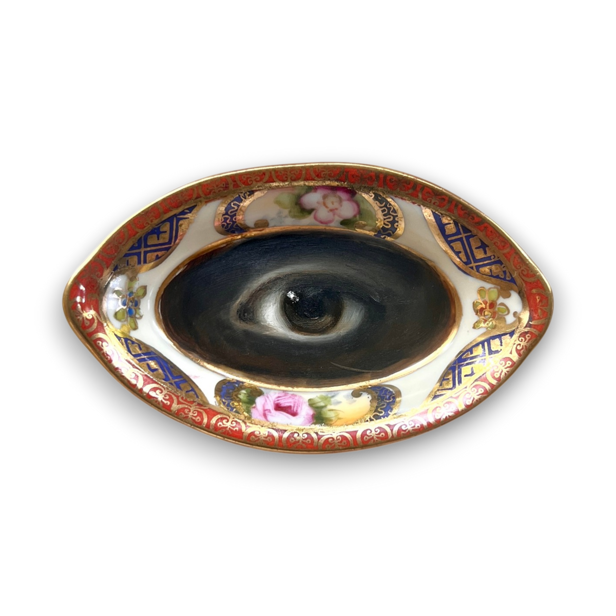 No. 3865 Lover’s Eye Painting on a Mini Rust Floral Dish