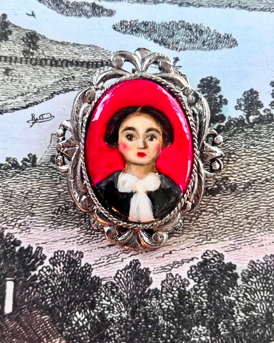 No. 2457 "Adelaide" Portrait-Brooch