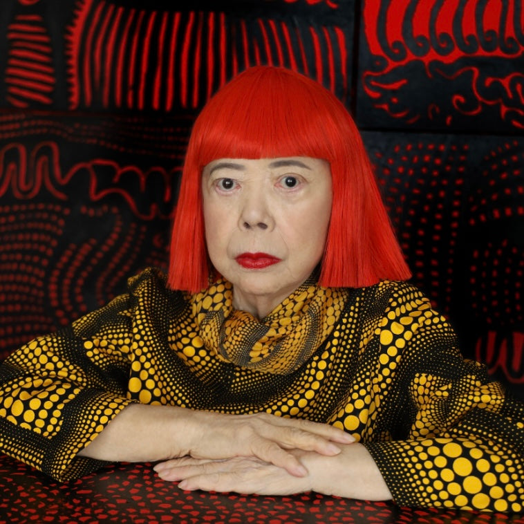 No. 2925 Lover's Eye Painting of Yayoi Kusama on a Green & Gold Plate
