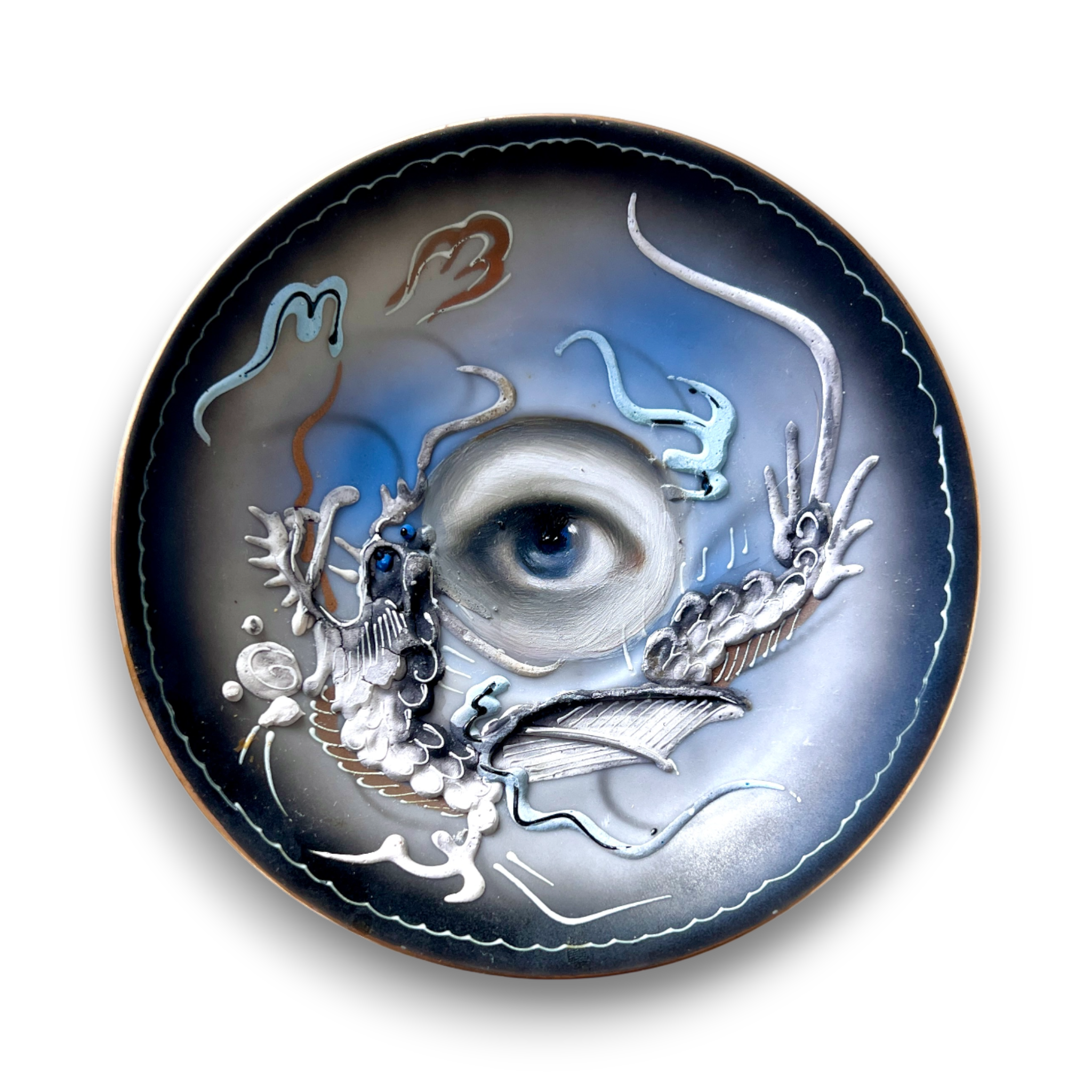 No. 3114 Lover's Eye Painting on a Dragonware Plate