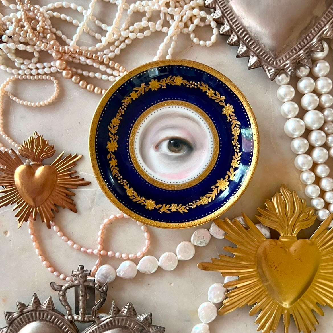 No. 2911 Lover's Eye Painting of Queen Elizabeth I on an English Cobalt Blue and Gold Plate