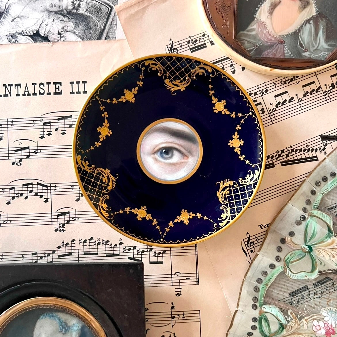 No. 2921 Lover's Eye Painting of Wolfgang Amadeus Mozart on a Bavarian Cobalt Blue and Gilt Garland Plate