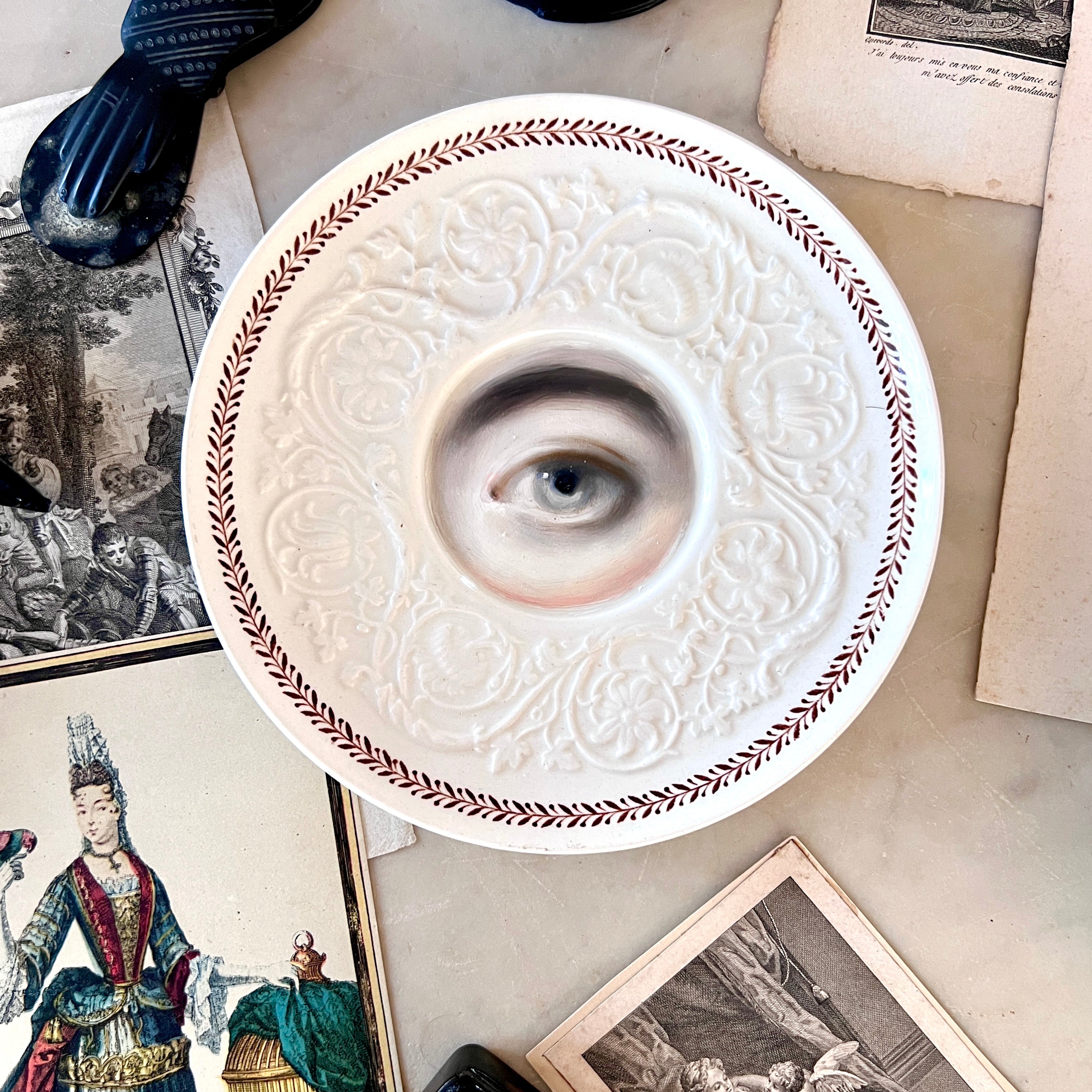 No. 2901 Lover's Eye Painting on a Wedgwood "Golden Ivy" Plate