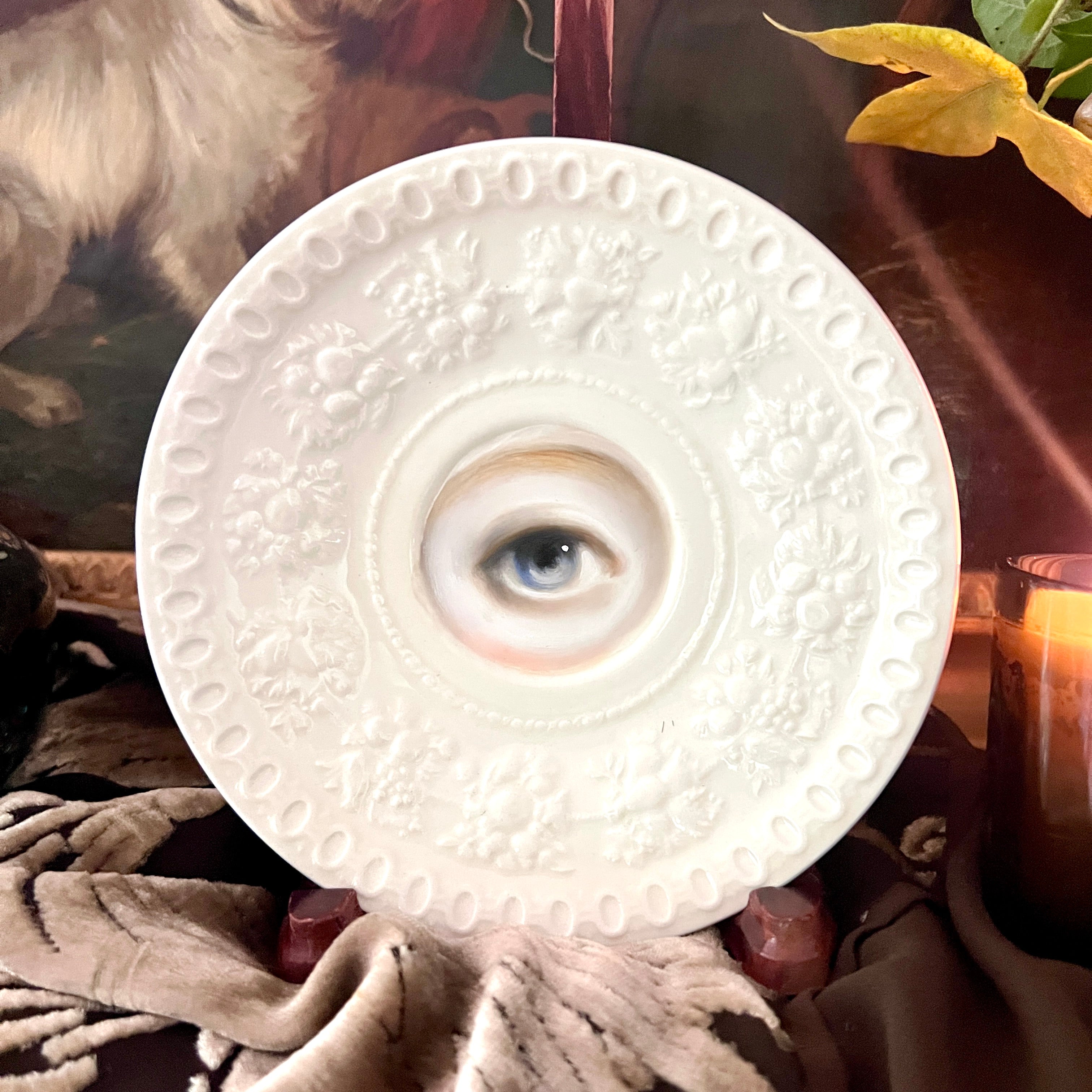 No. 2899 Lover's Eye Painting on a Wedgwood "Wellesley" Plate