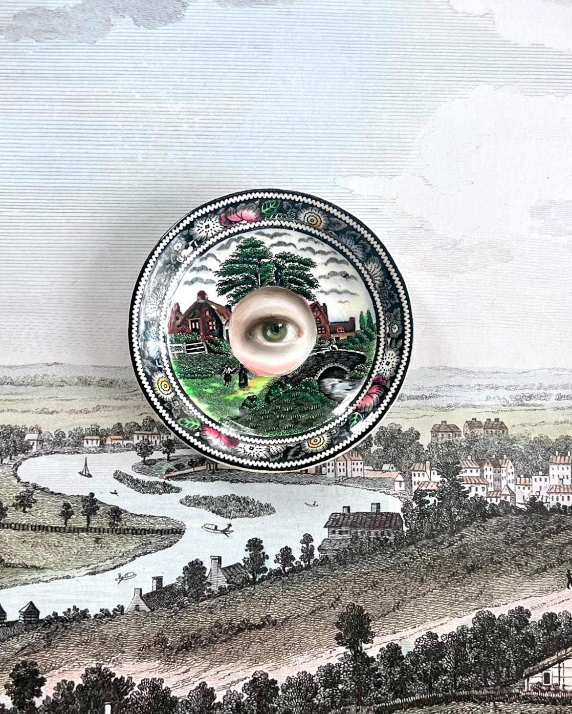 No. 2470 Lover's Eye Painting on a Mini English Landscape Plate