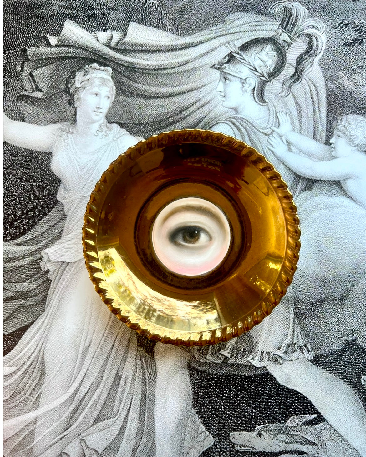 No. 2517 Lover's Eye Painting on a Gold Luster Plate