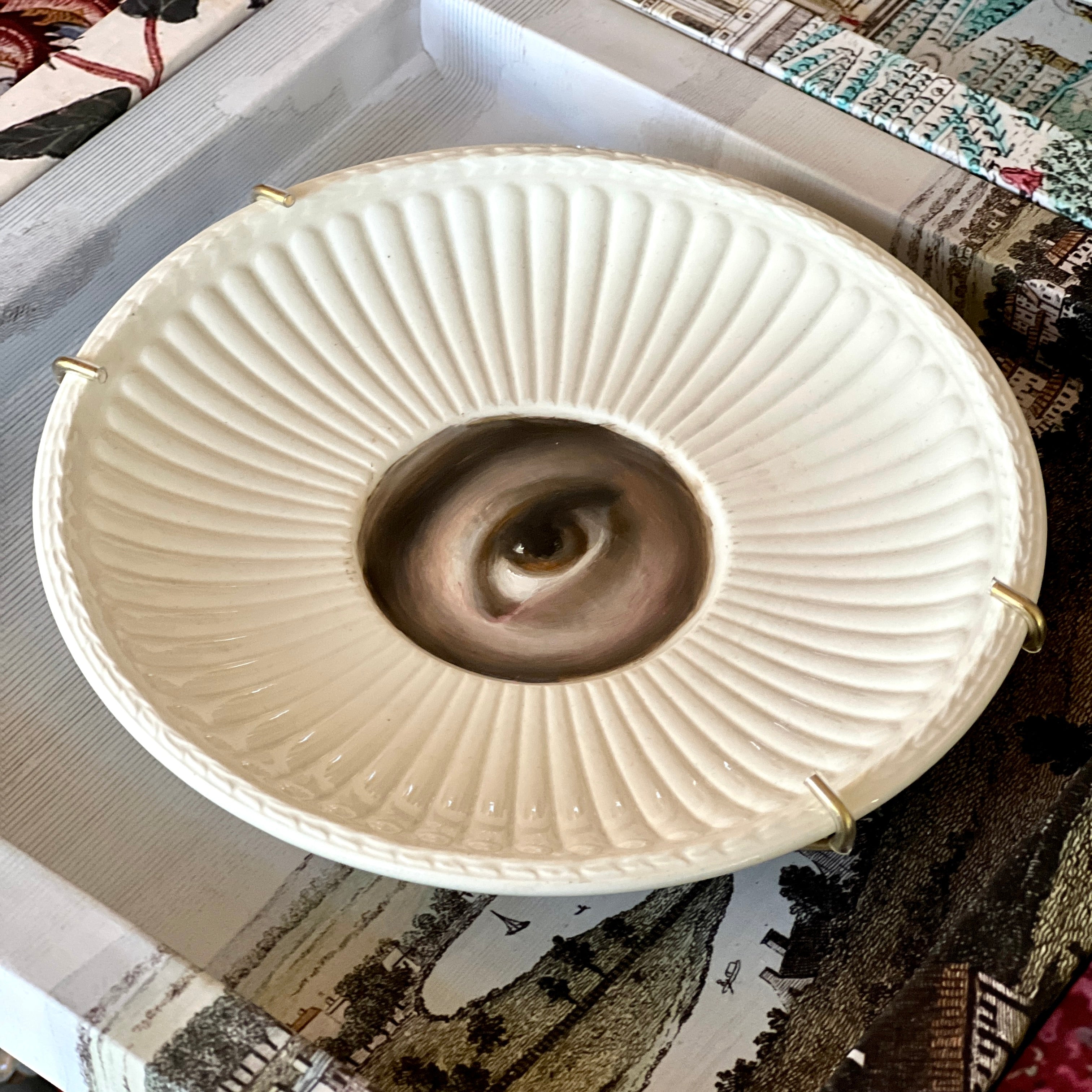 No. 3004 Lover's Eye Painting on a White Wedgwood Plate