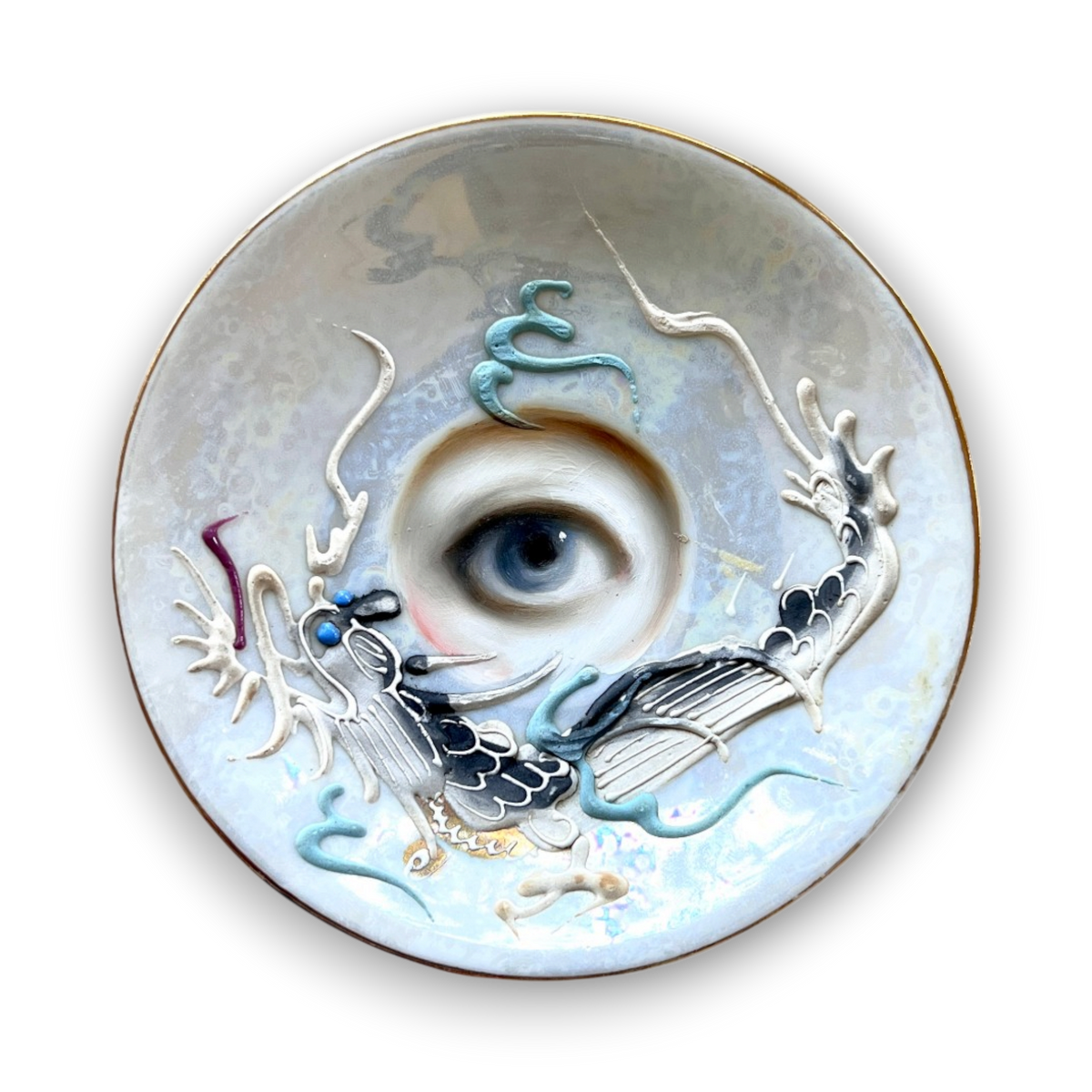 No. 3877 Lover’s Eye Painting on an Iridescent Dragonware Plate