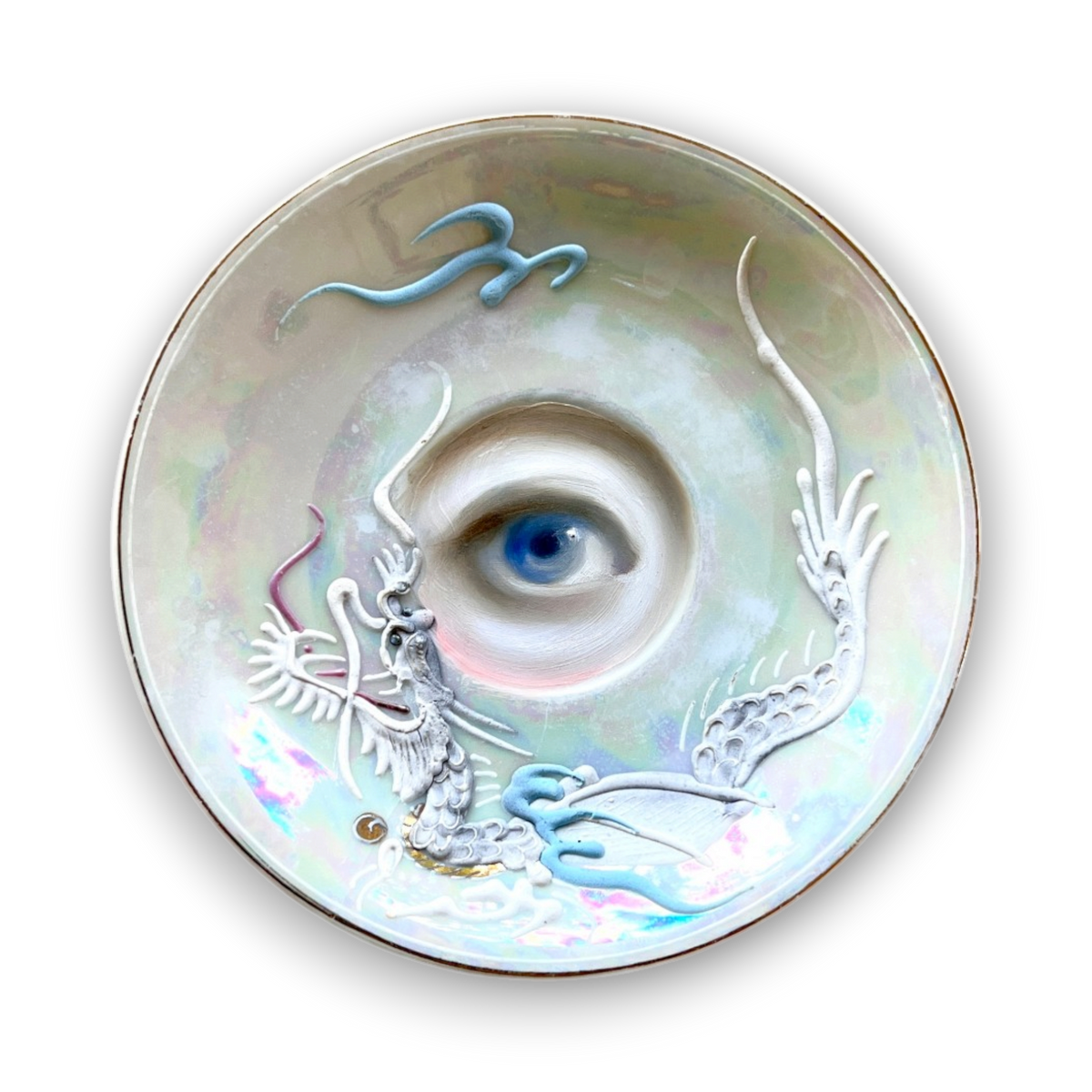 No. 3880 Lover’s Eye Painting on an Iridescent Dragonware Plate