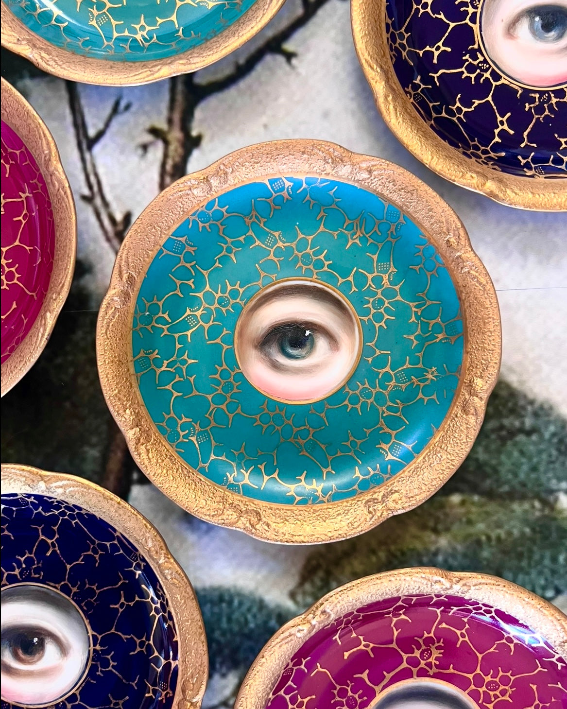 No. 2563 Lover's Eye Painting on a Mini Bavarian Turquoise Gilt Plate