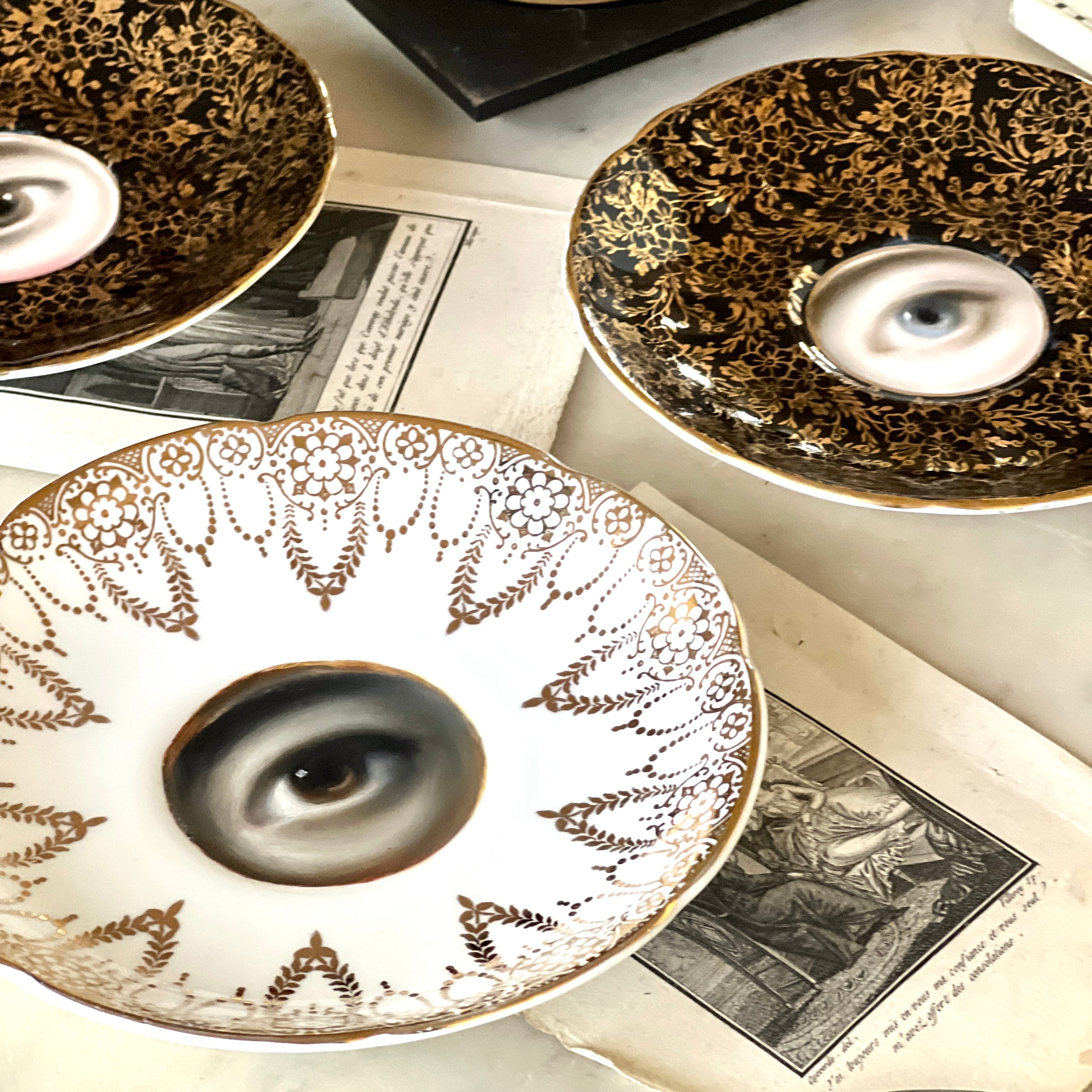 No. 3032 Lover's Eye Painting on a Botanical Black & Gold Plate