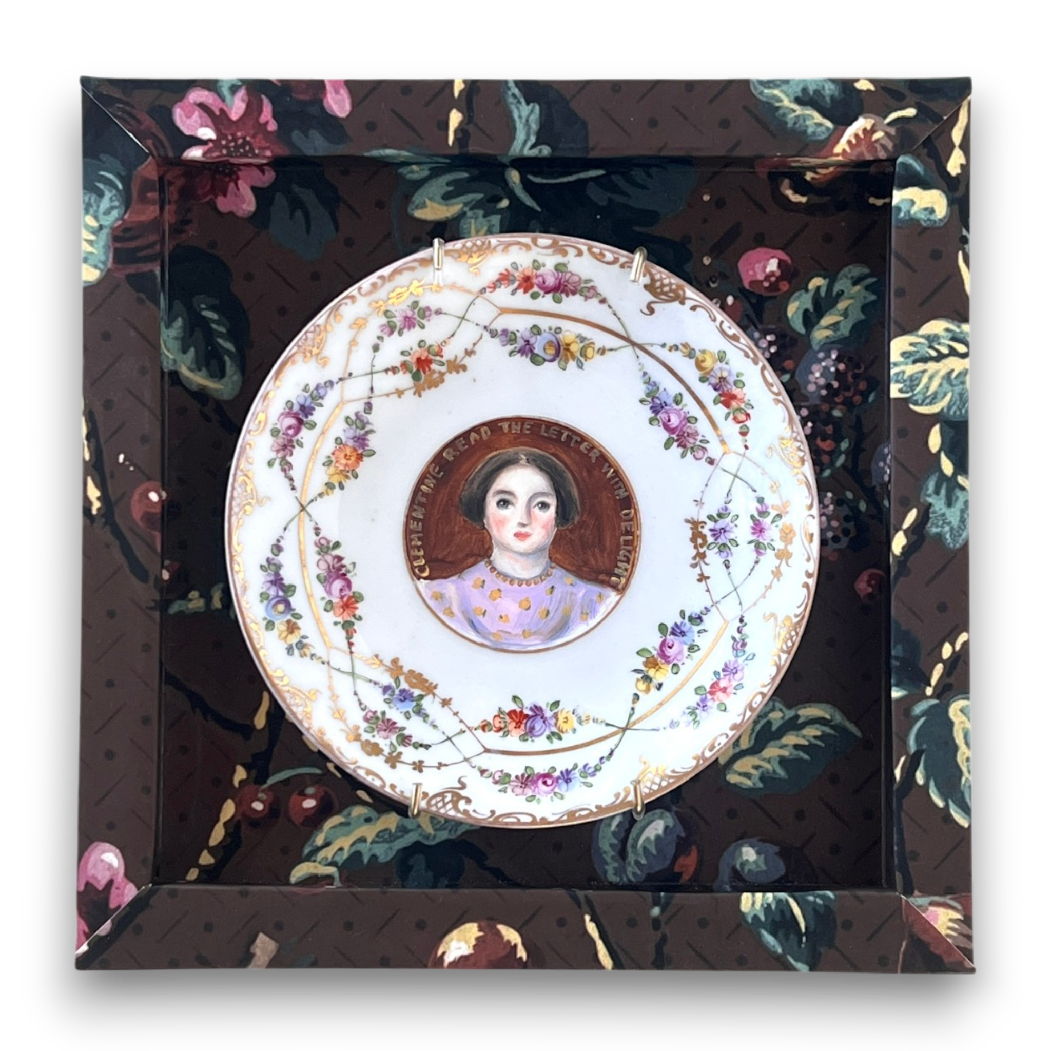No. 2659 "Clementine Read the Letter with Delight" Portrait Plate